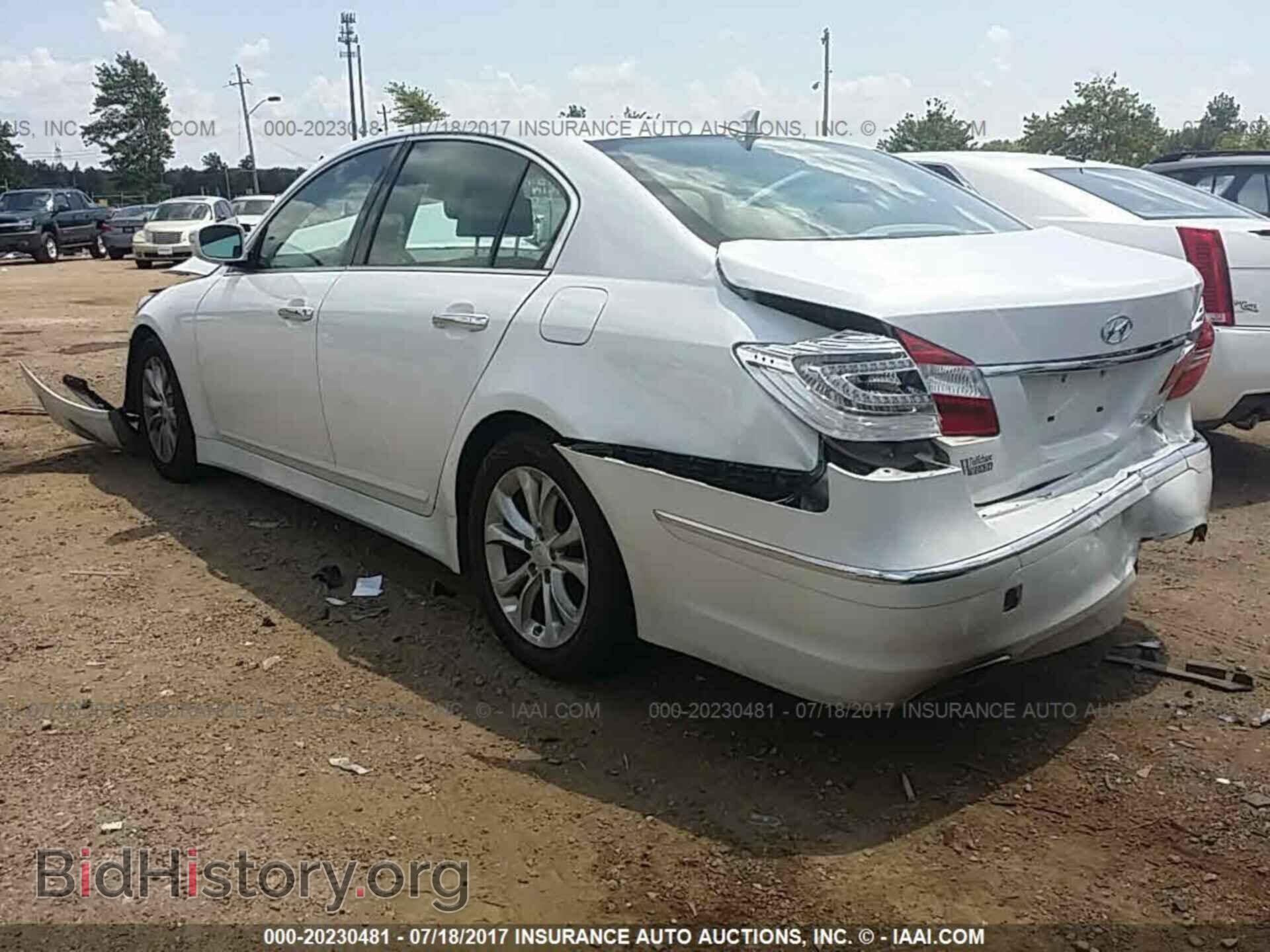 2012 Hyundai Genesis - VIN: KMHGC4DD1CU175361 - Фото 3
