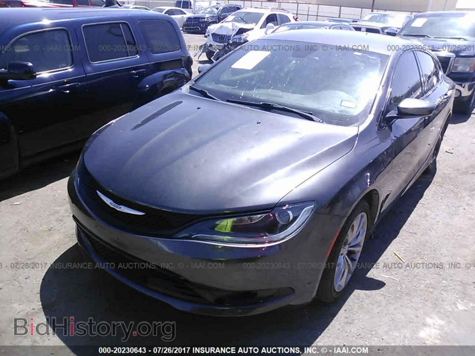 2015 Chrysler 200 - VIN: 1C3CCCBB2FN579366 - Photo 2