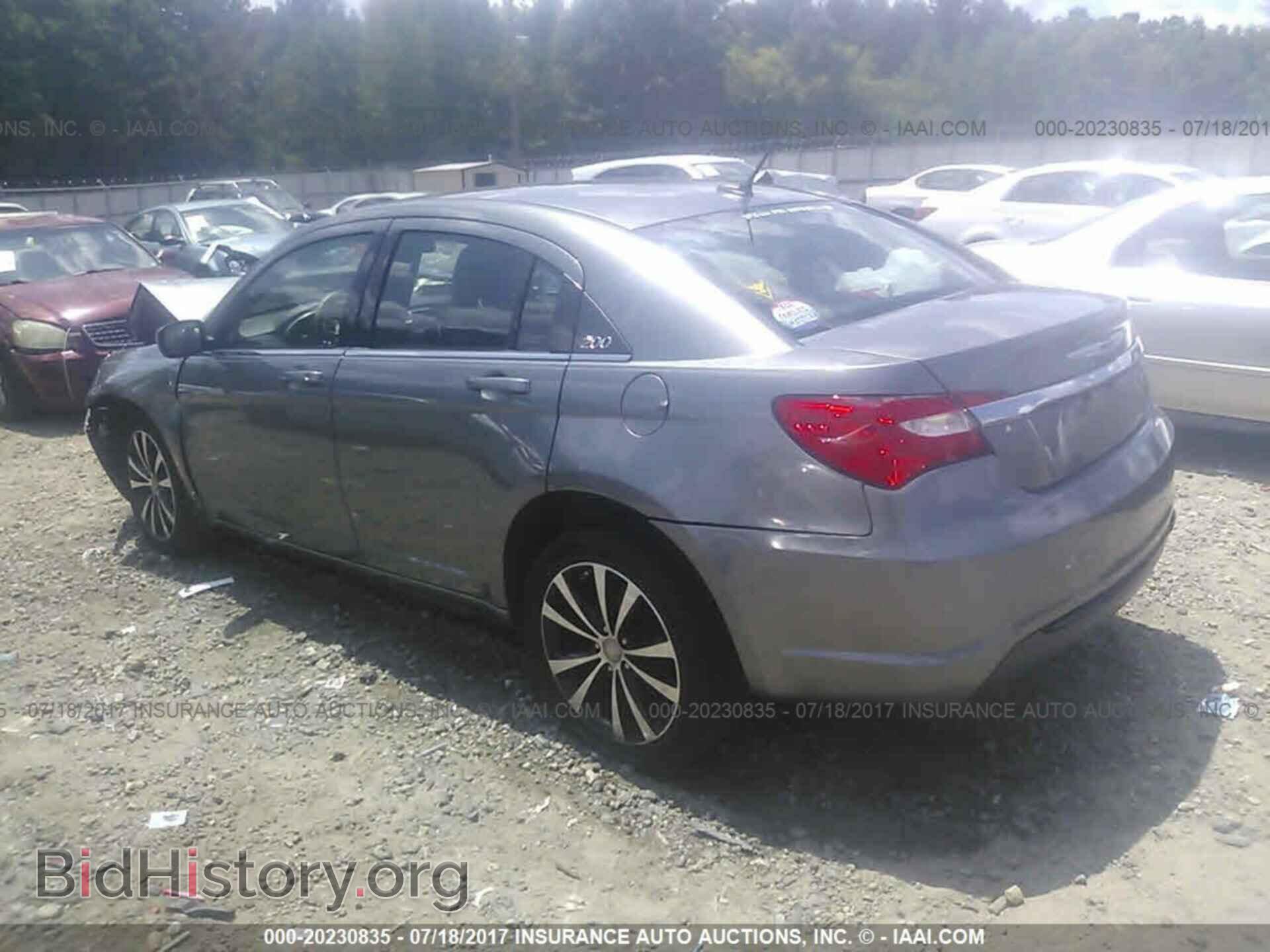 2013 Chrysler 200 - VIN: 1C3CCBCG5DN523469 - Photo 3