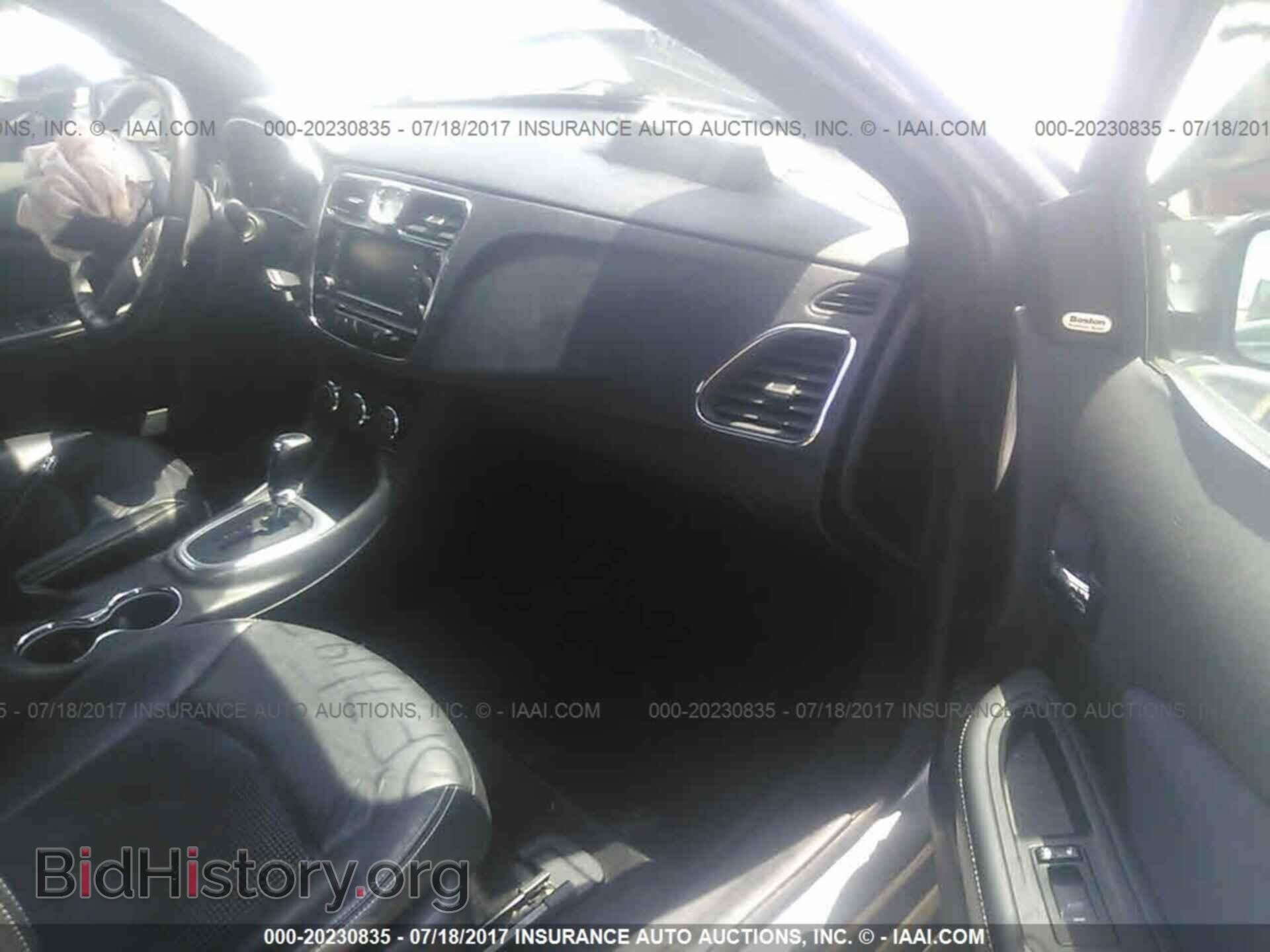 2013 Chrysler 200 - VIN: 1C3CCBCG5DN523469 - Photo 5