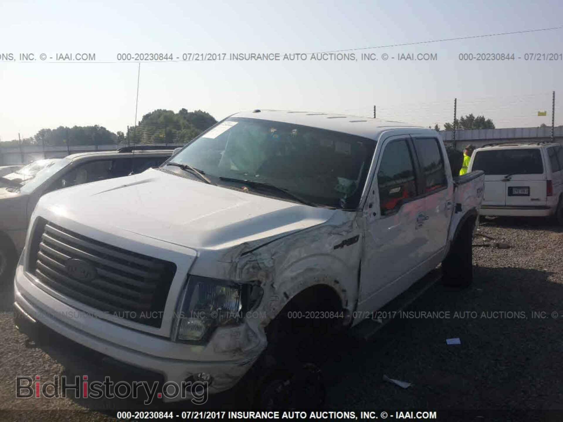 2011 Ford F150 - VIN: 1FTFW1EF5BFB09095 - Фото 2