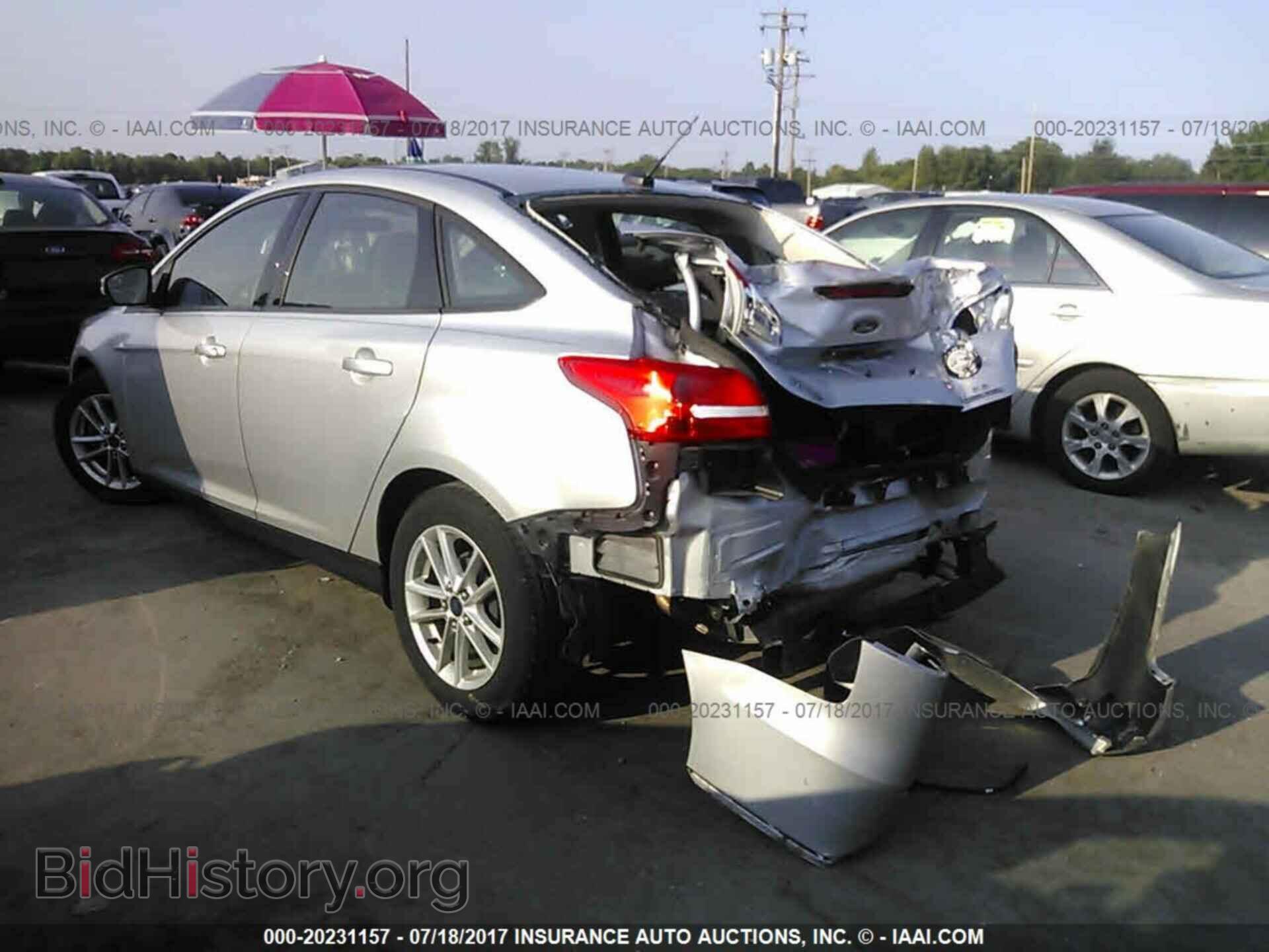 2015 Ford Focus - VIN: 1FADP3F26FL220005 - Photo 3