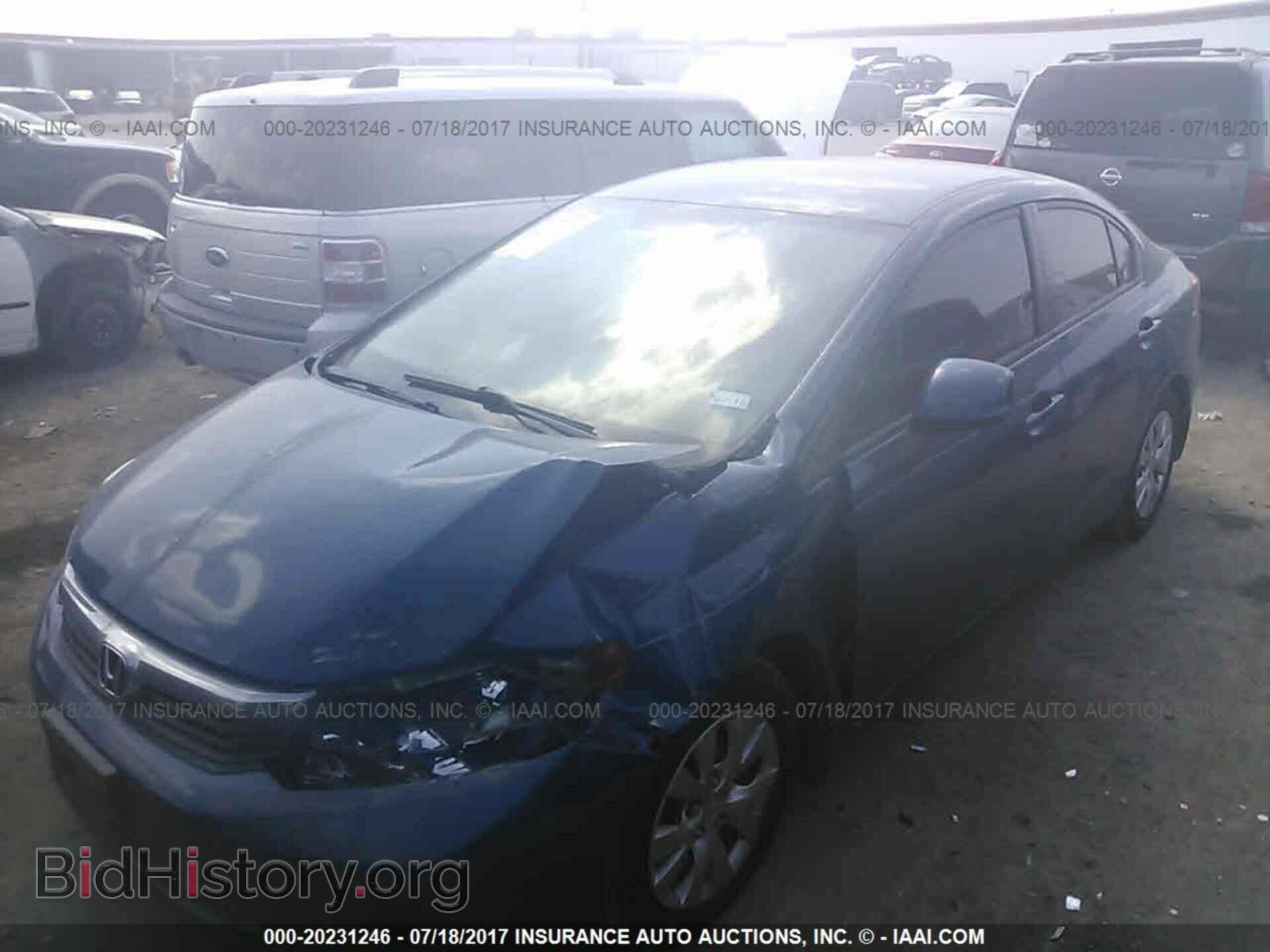2012 Honda Civic - VIN: 19XFB2E50CE022855 - Photo 2