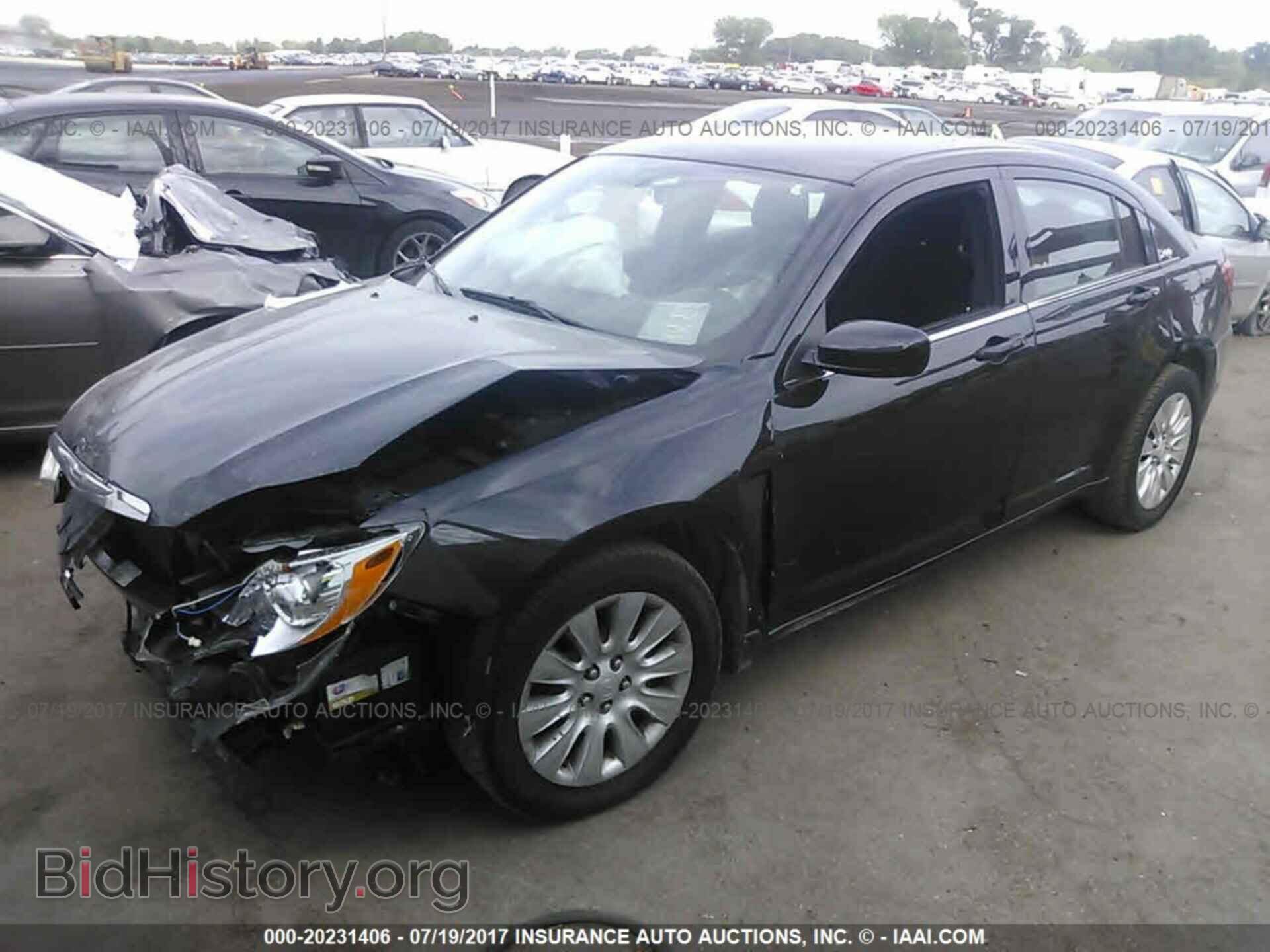 2012 Chrysler 200 - VIN: 1C3CCBAB1CN149870 - Фото 2
