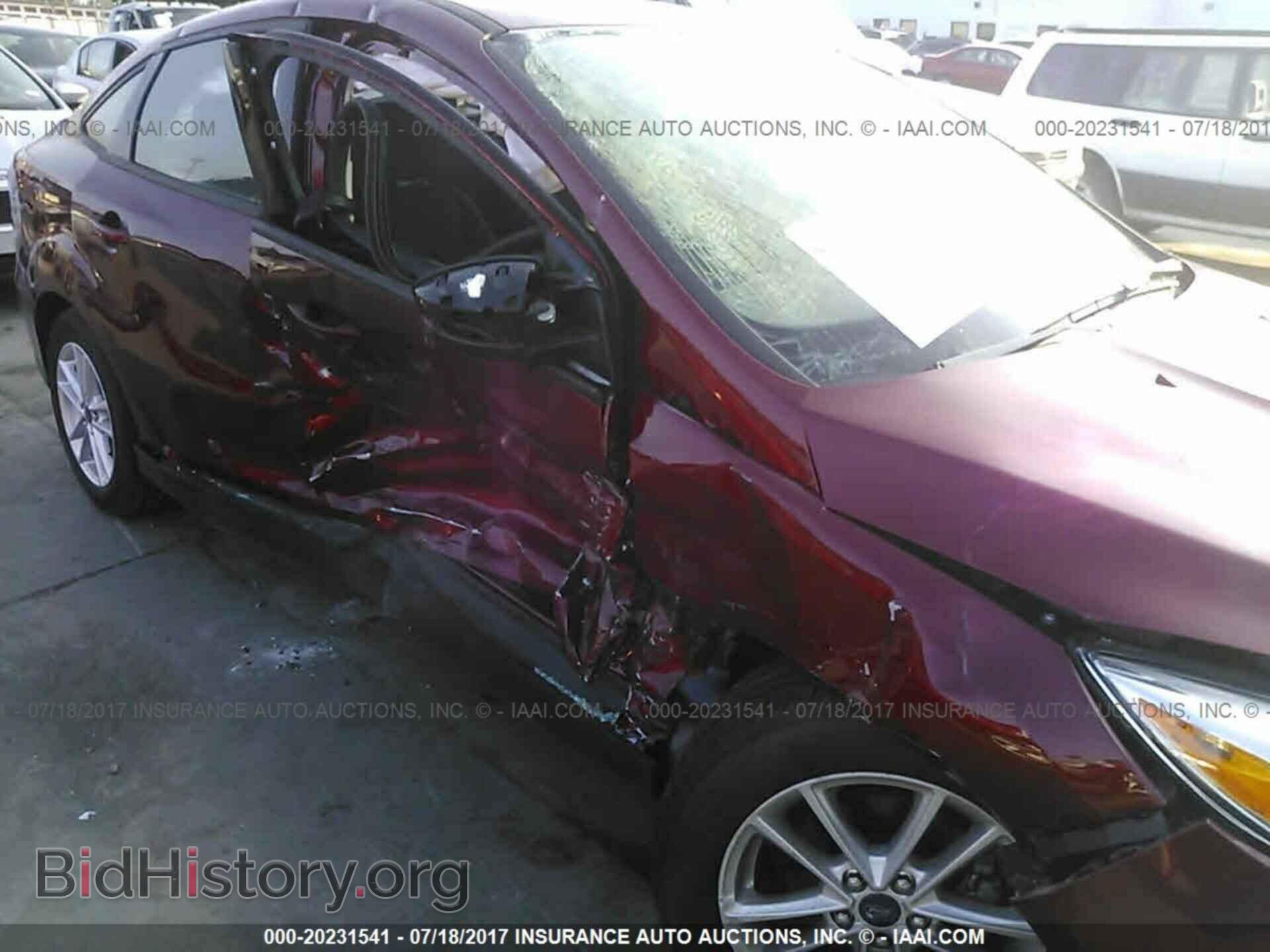 2016 Ford Focus - VIN: 1FADP3F29GL202941 - Photo 6