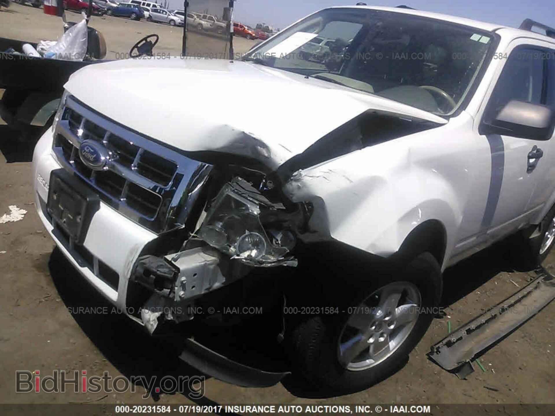 2011 Ford Escape - VIN: 1FMCU0D70BKA62302 - Фото 6