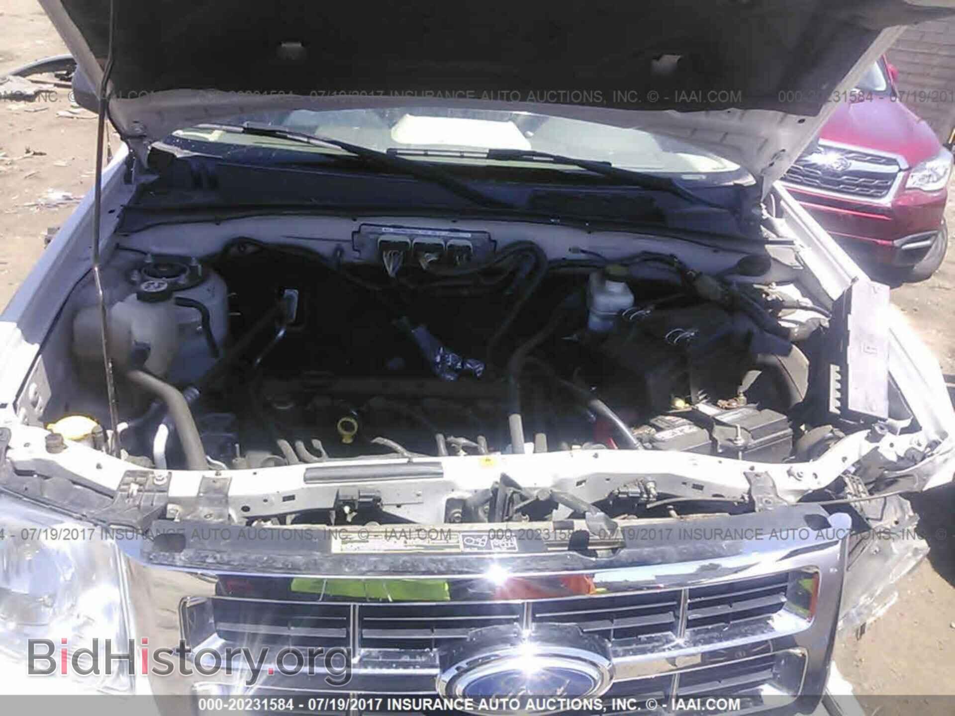 2011 Ford Escape - VIN: 1FMCU0D70BKA62302 - Фото 10