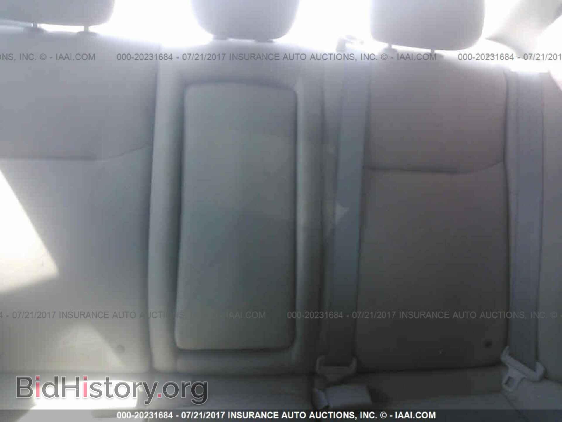 2012 Honda Civic - VIN: 2HGFB2F83CH607654 - Photo 8