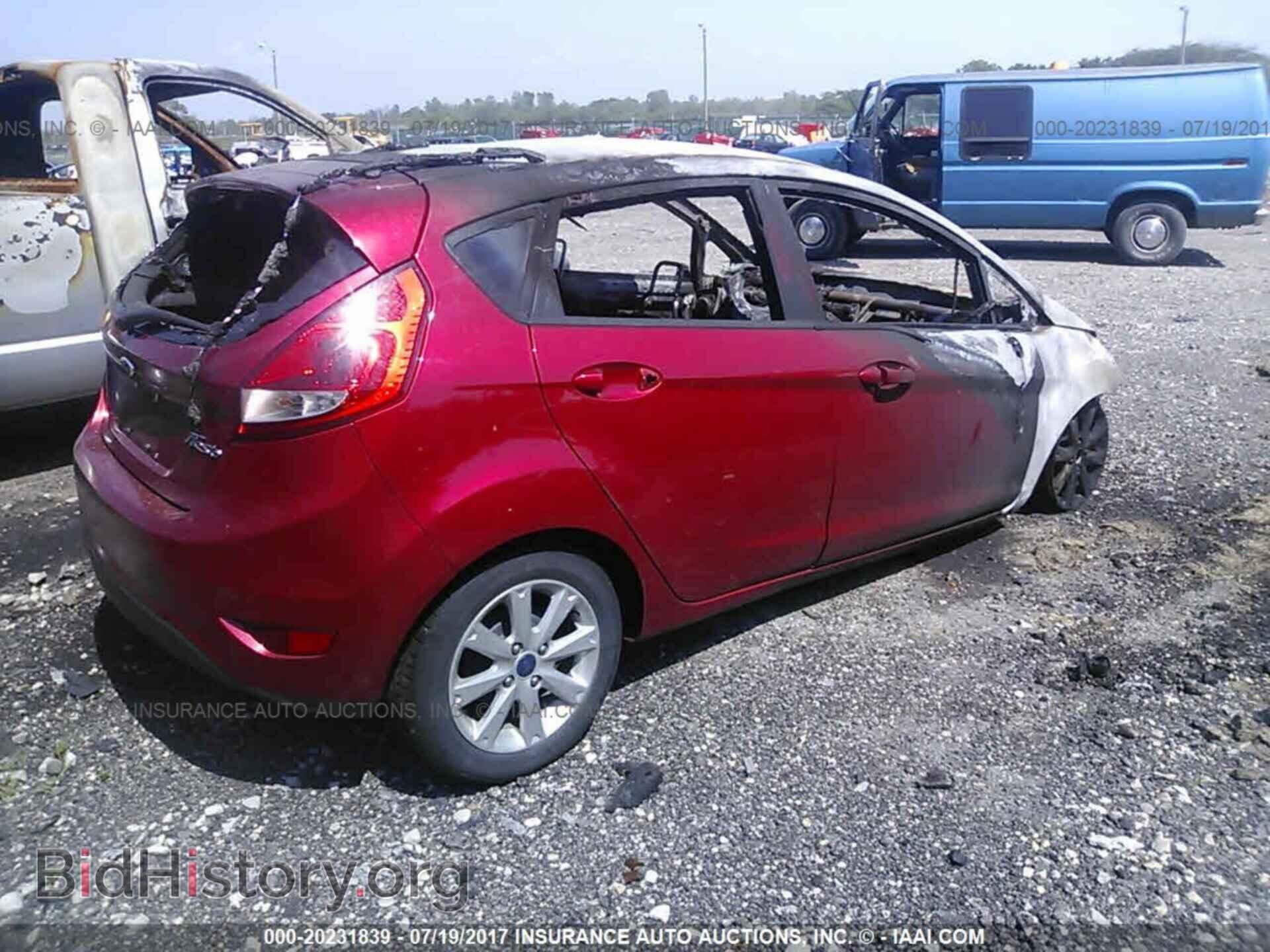 2012 Ford Fiesta - VIN: 3FADP4EJ7CM176380 - Photo 4