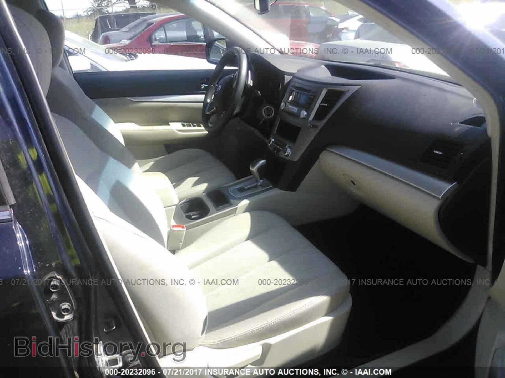 2013 Subaru Outback - VIN: 4S4BRCAC3D3305825 - Photo 5