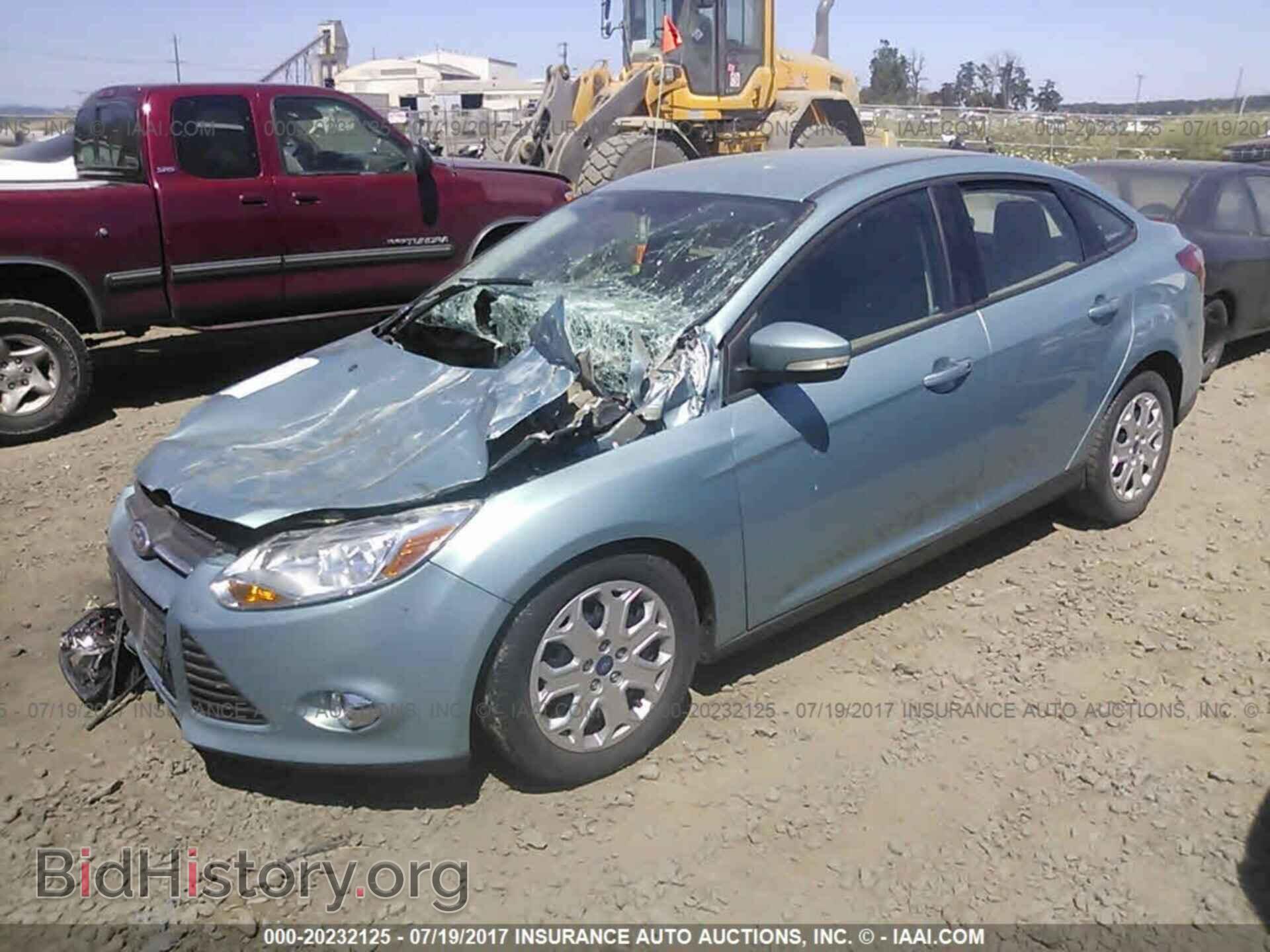 2012 Ford Focus - VIN: 1FAHP3F29CL290322 - Photo 2