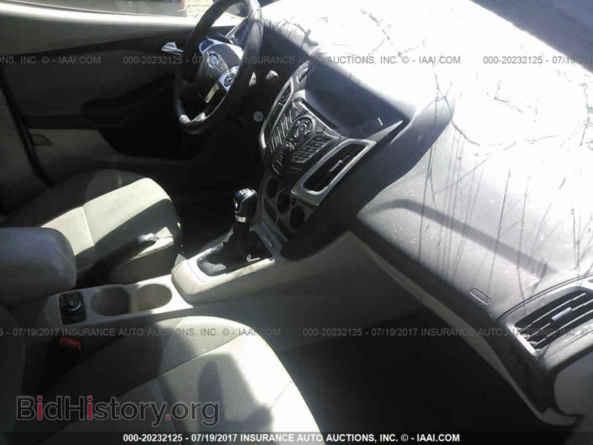 2012 Ford Focus - VIN: 1FAHP3F29CL290322 - Photo 5