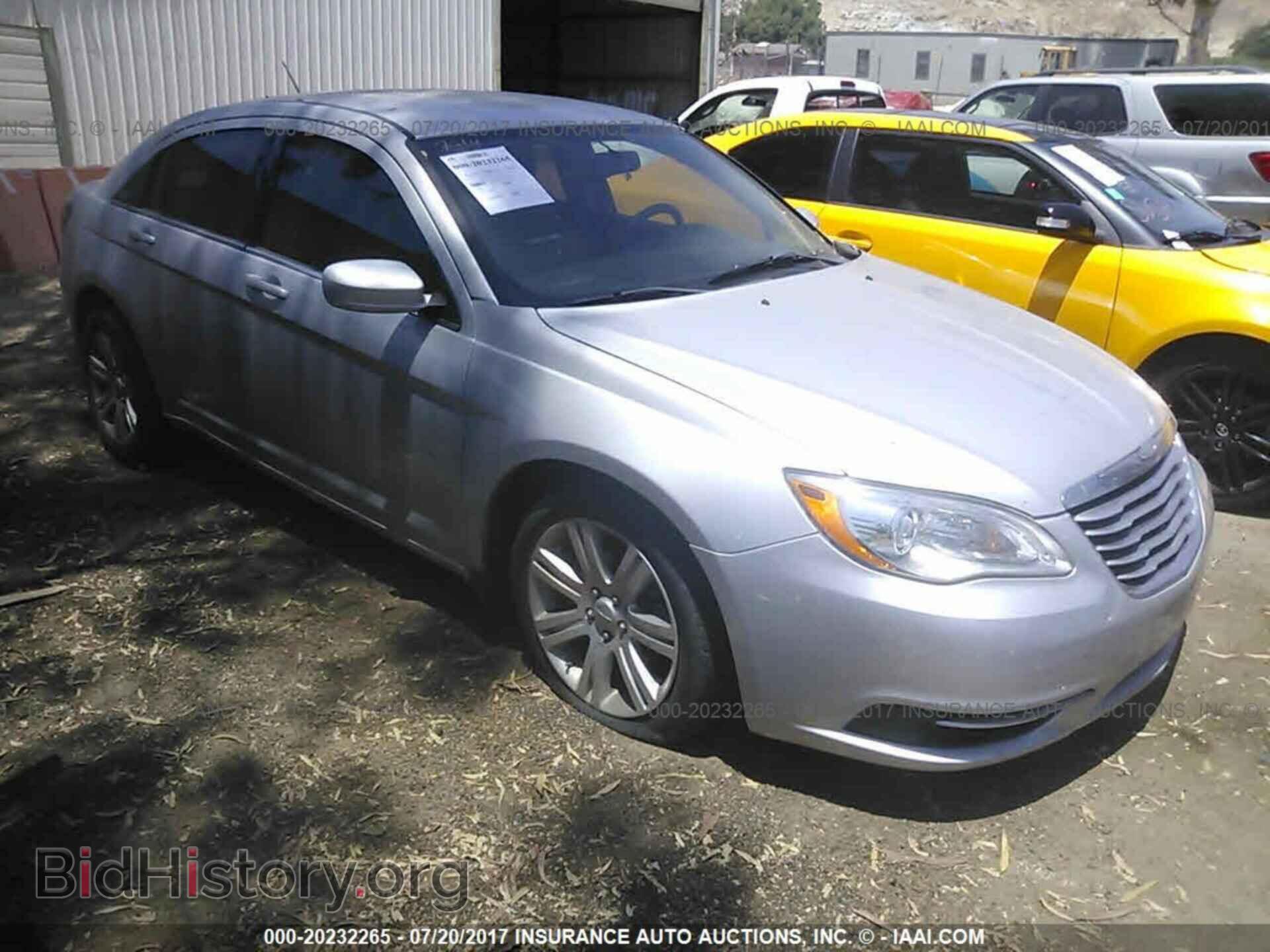 Фотография 1C3CCBBB2CN124944 - Chrysler 200 2012
