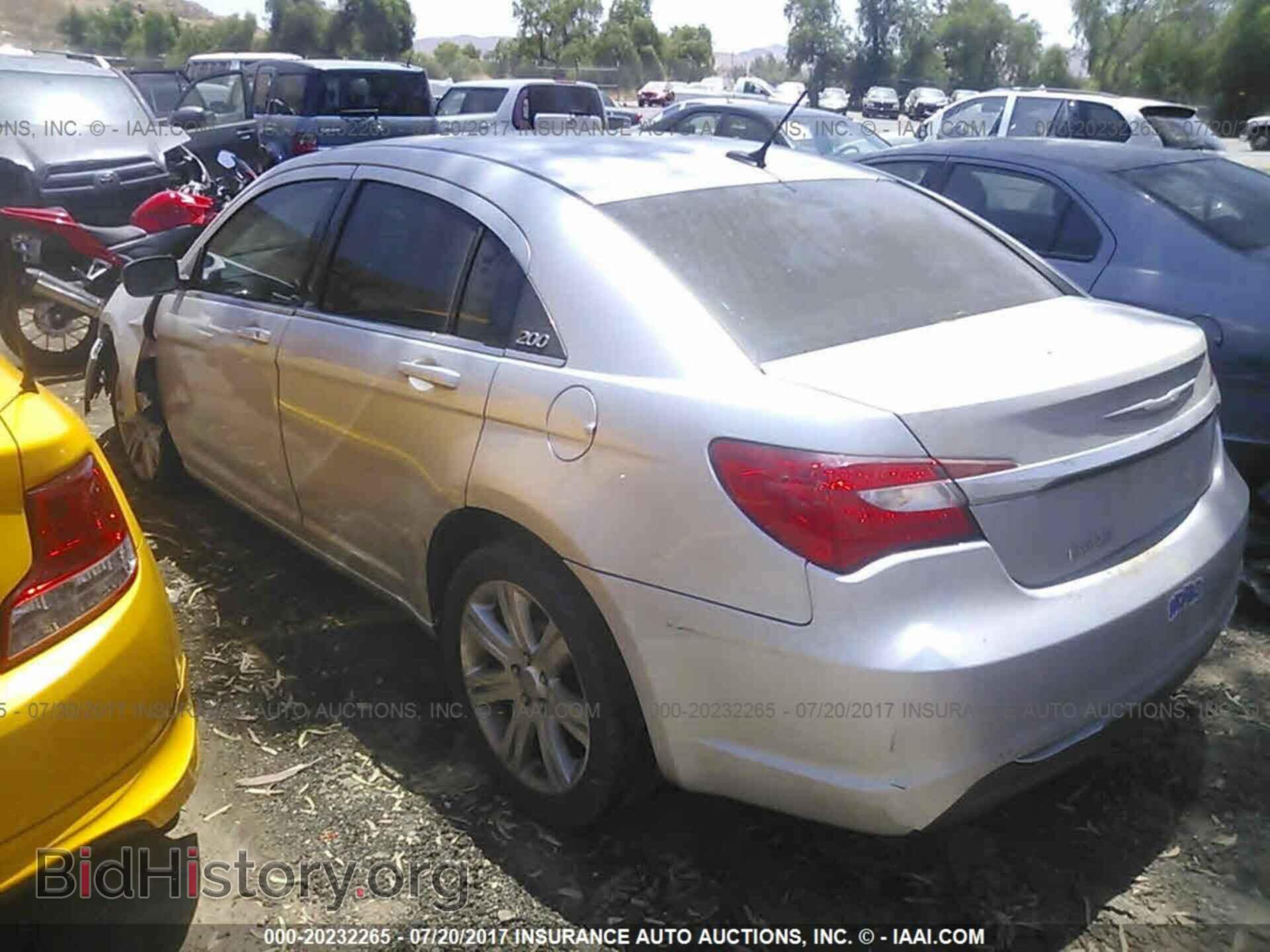 2012 Chrysler 200 - VIN: 1C3CCBBB2CN124944 - Фото 3