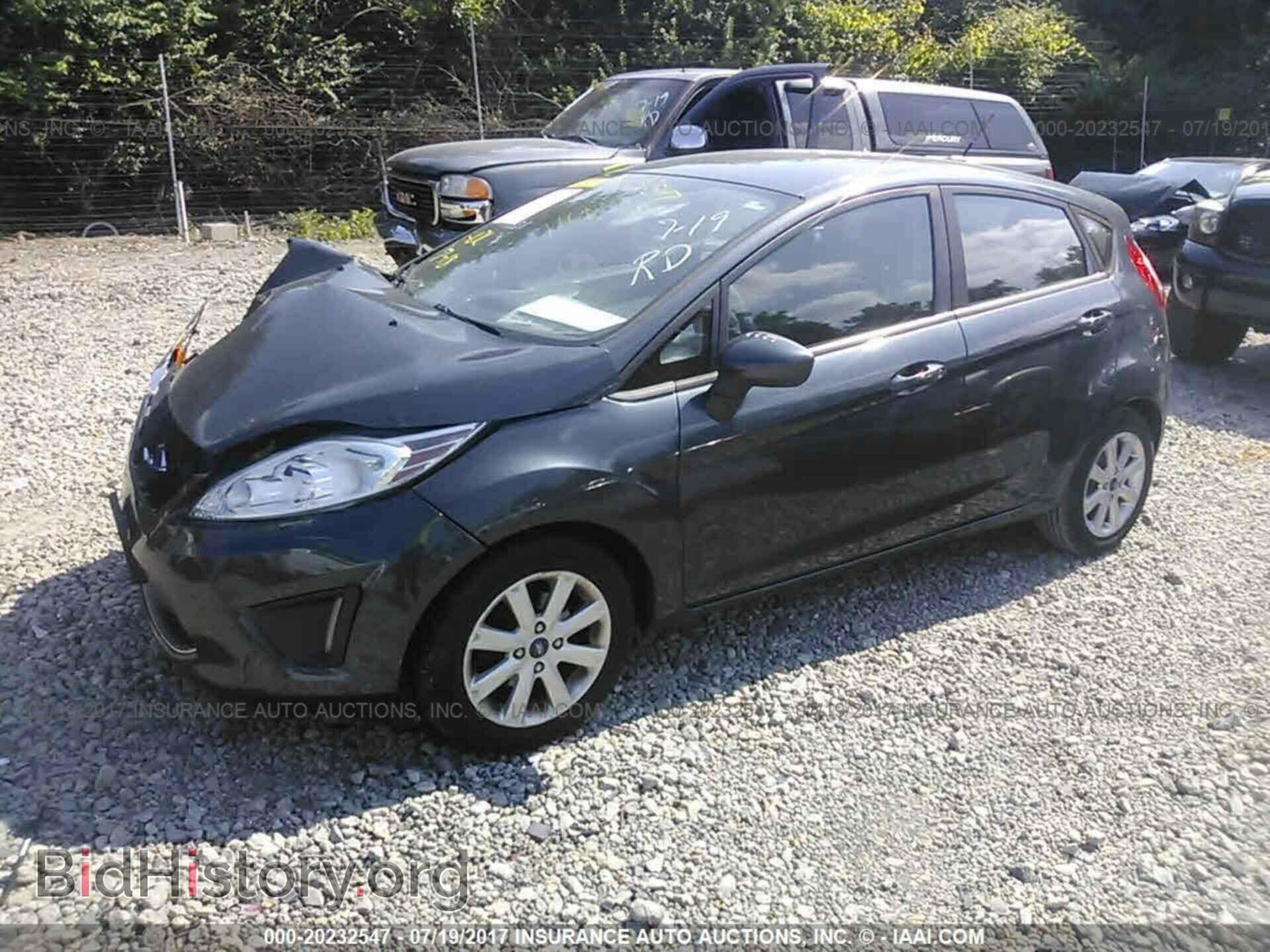 2011 Ford Fiesta - VIN: 3FADP4EJ2BM232000 - Фото 2