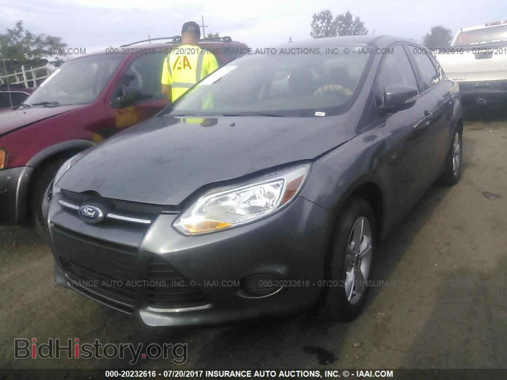 2014 Ford Focus - VIN: 1FADP3F29EL310828 - Photo 2