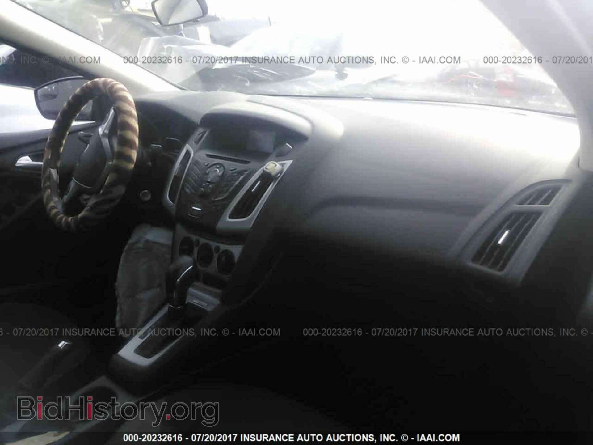 2014 Ford Focus - VIN: 1FADP3F29EL310828 - Photo 5