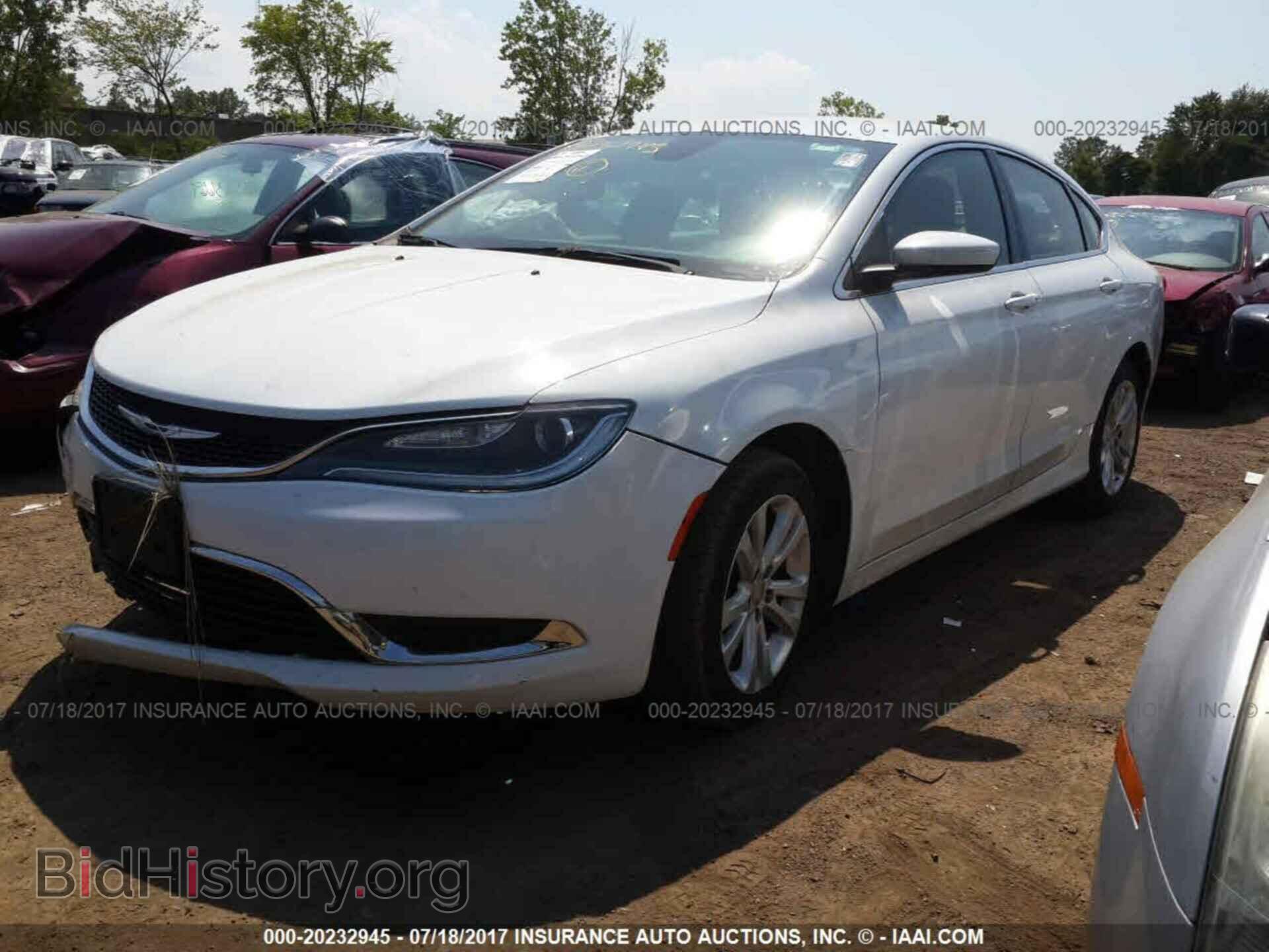 2015 Chrysler 200 - VIN: 1C3CCCAB4FN657132 - Фото 2