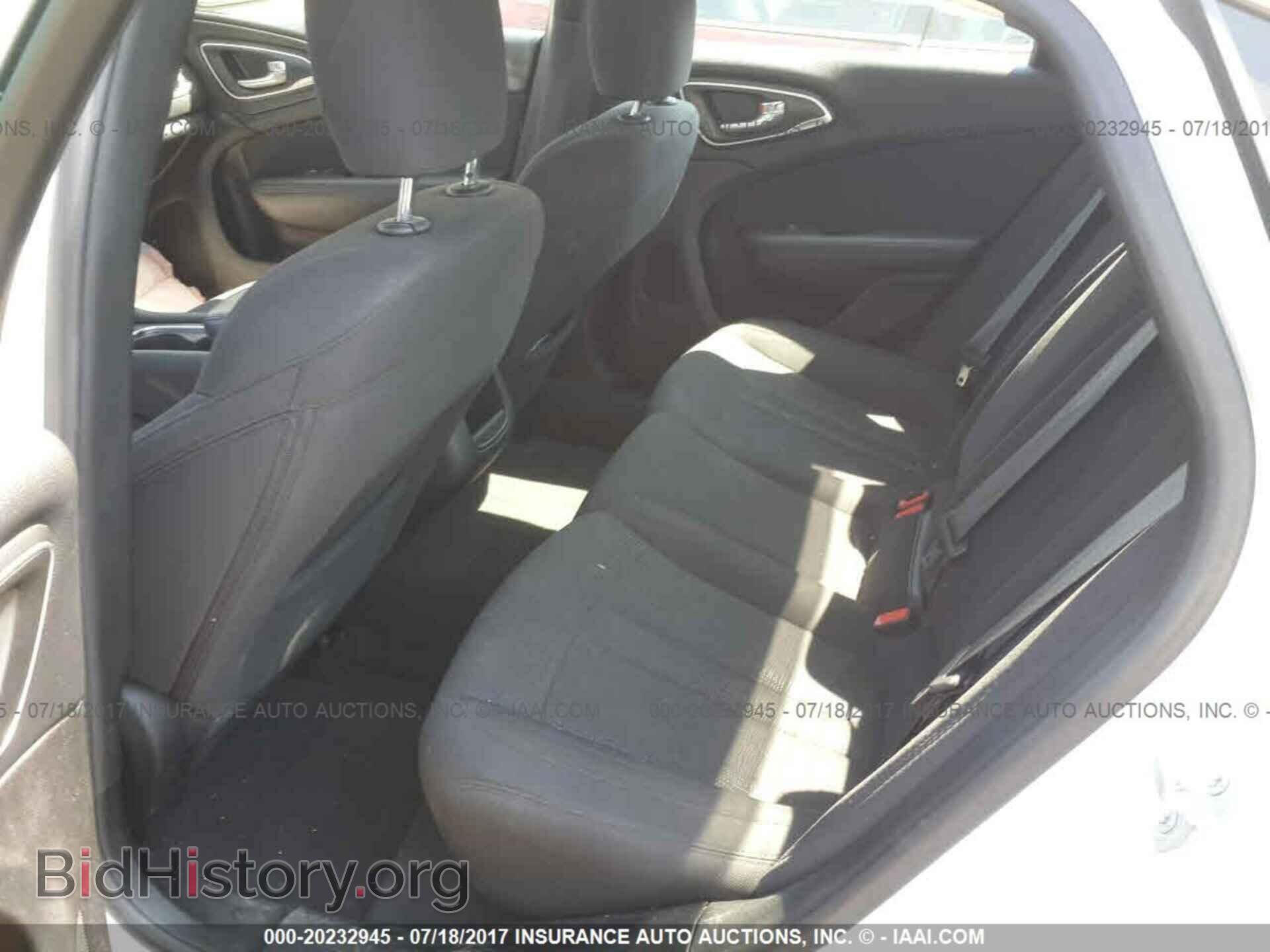 2015 Chrysler 200 - VIN: 1C3CCCAB4FN657132 - Фото 8