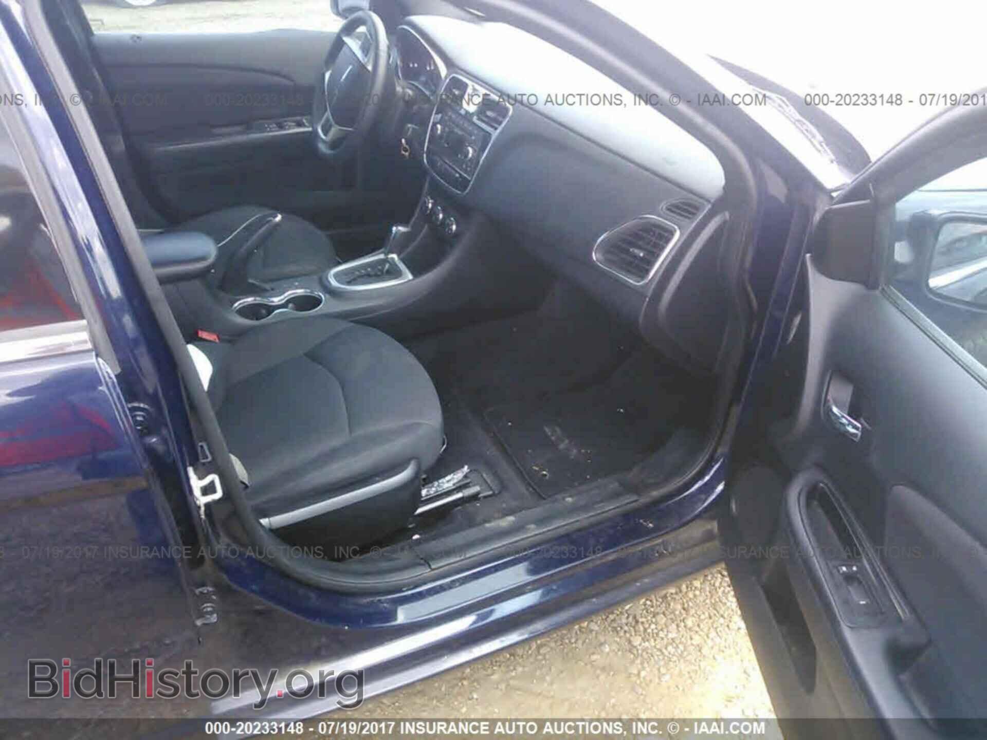 2014 Chrysler 200 - VIN: 1C3CCBBB2EN186640 - Photo 5