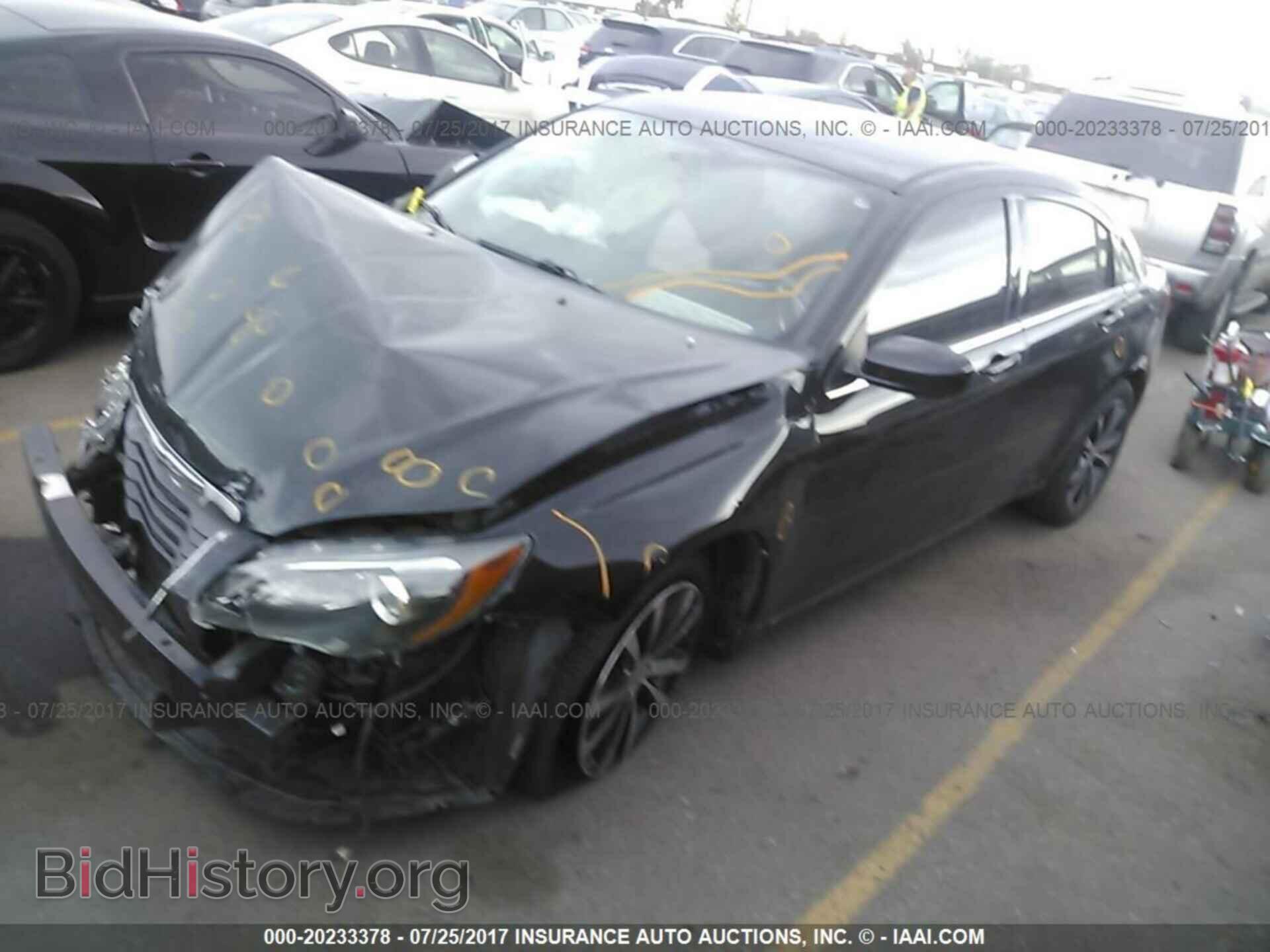 2013 Chrysler 200 - VIN: 1C3CCBBB3DN514016 - Photo 2