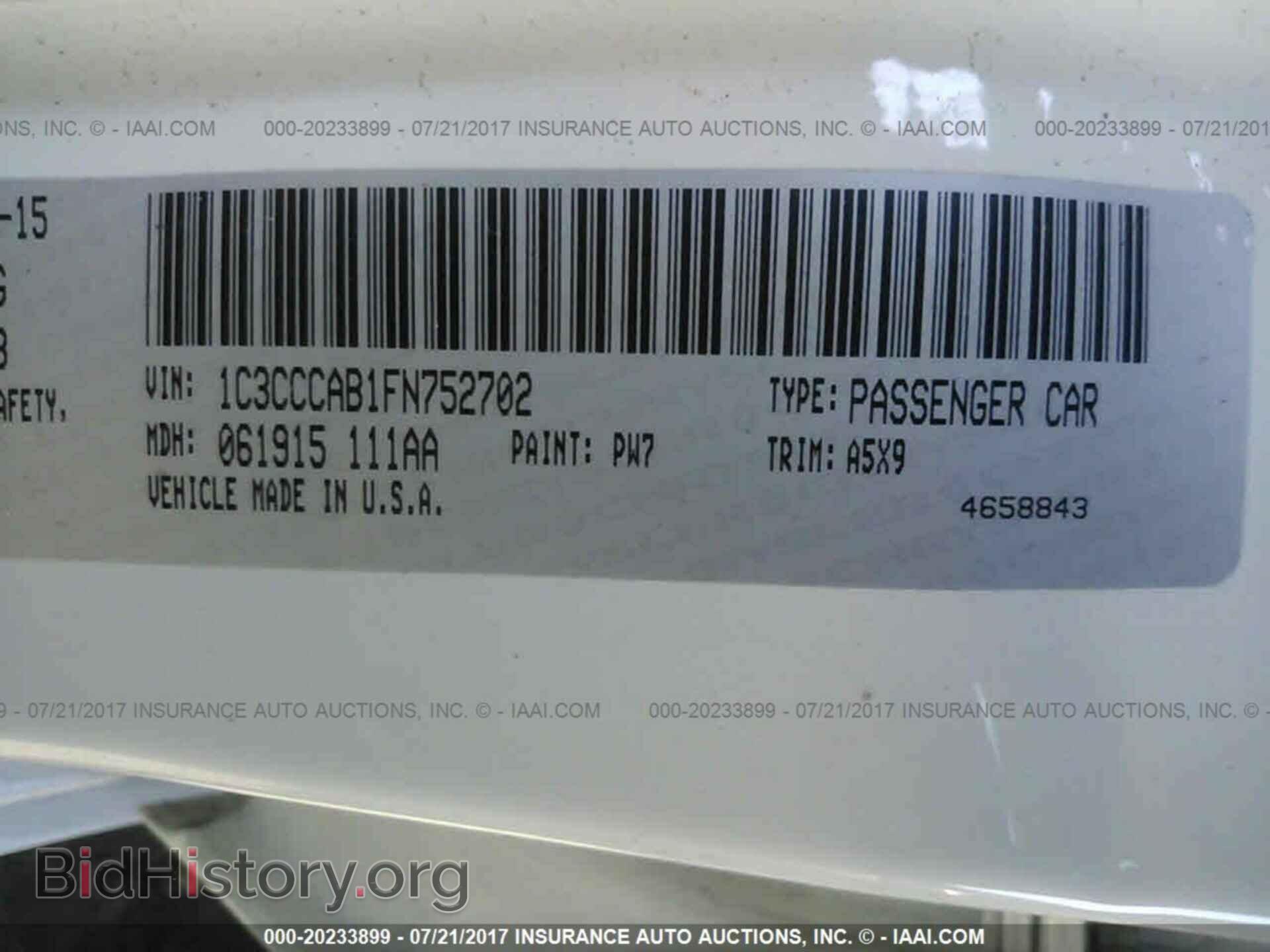 2015 Chrysler 200 - VIN: 1C3CCCAB1FN752702 - Photo 9