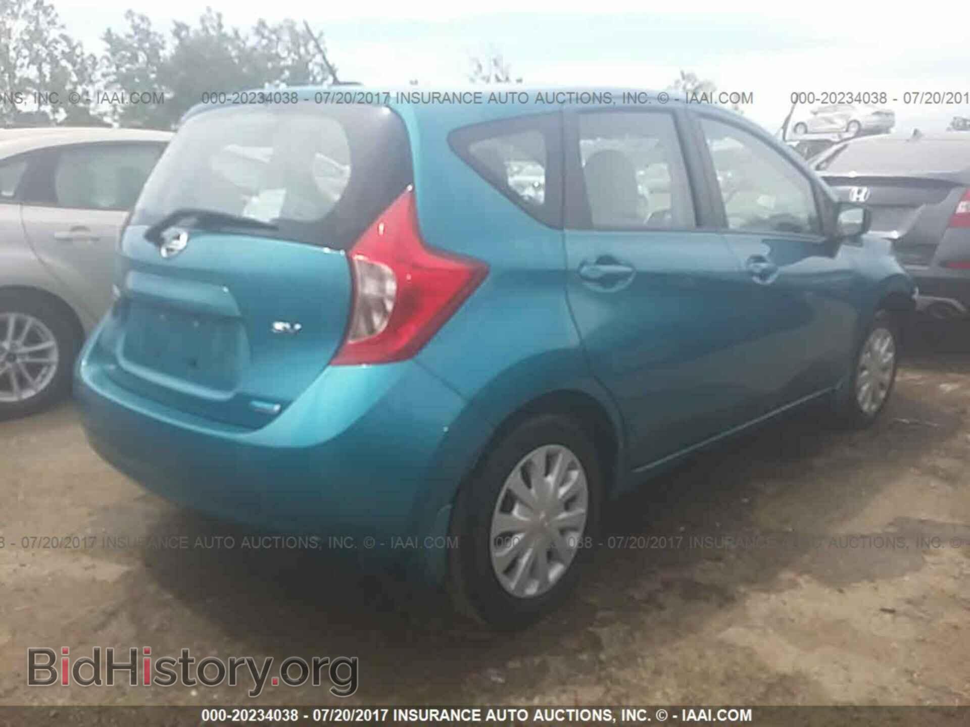 2015 Nissan Versa note - VIN: 3N1CE2CPXFL385441 - Photo 4