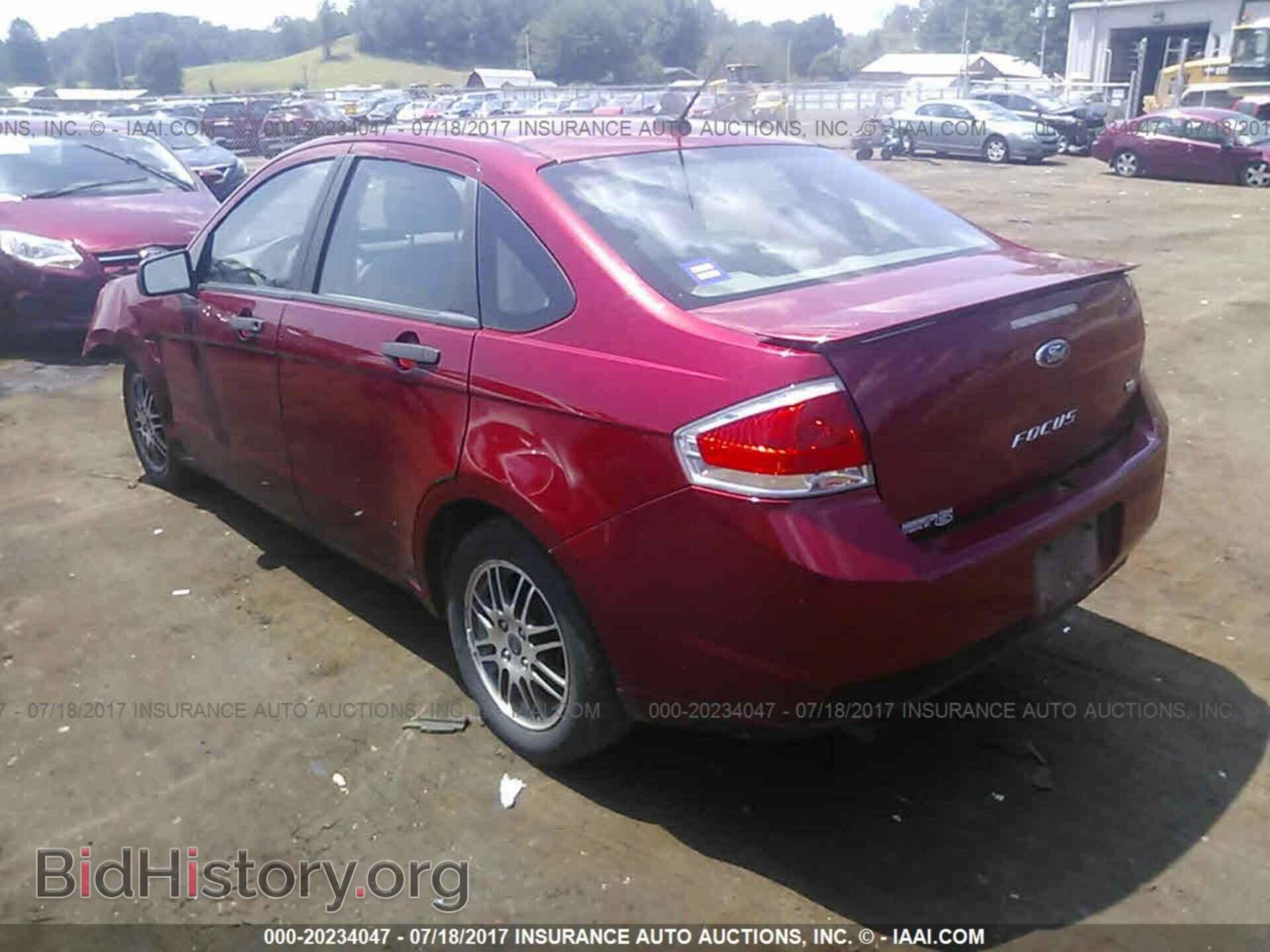 2011 Ford Focus - VIN: 1FAHP3FN3BW183449 - Фото 3