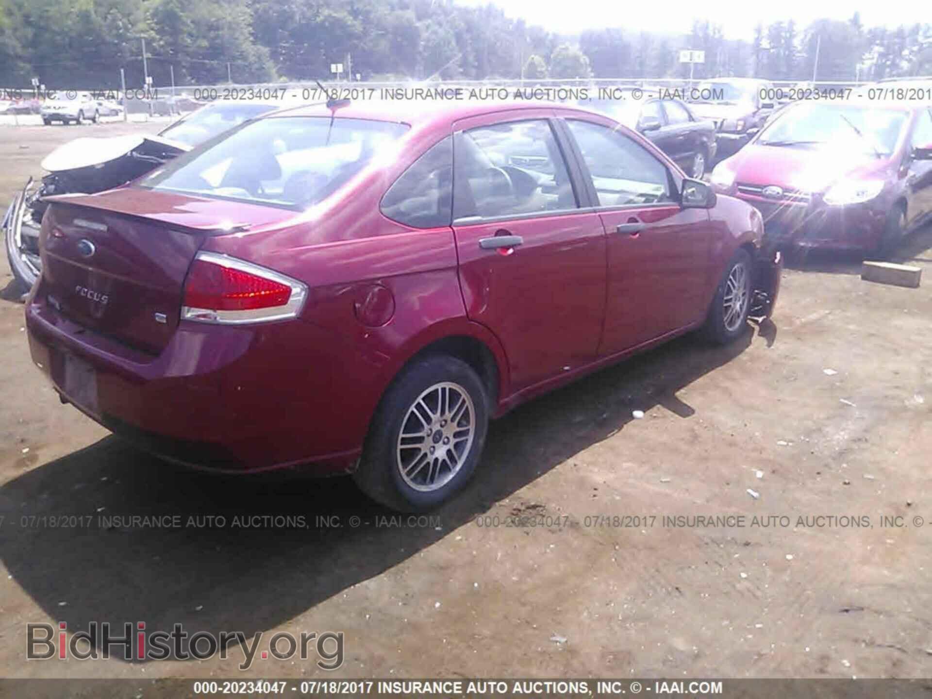 2011 Ford Focus - VIN: 1FAHP3FN3BW183449 - Фото 4