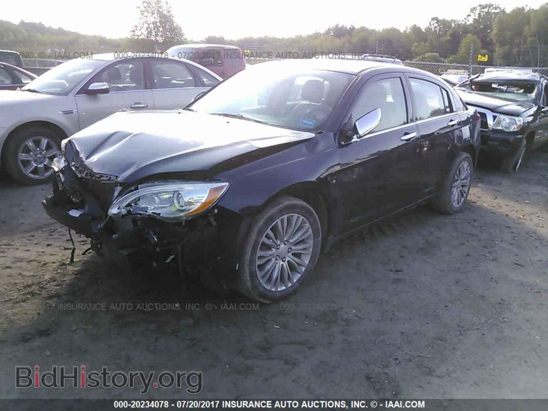 2013 Chrysler 200 - VIN: 1C3CCBCG4DN550968 - Photo 2