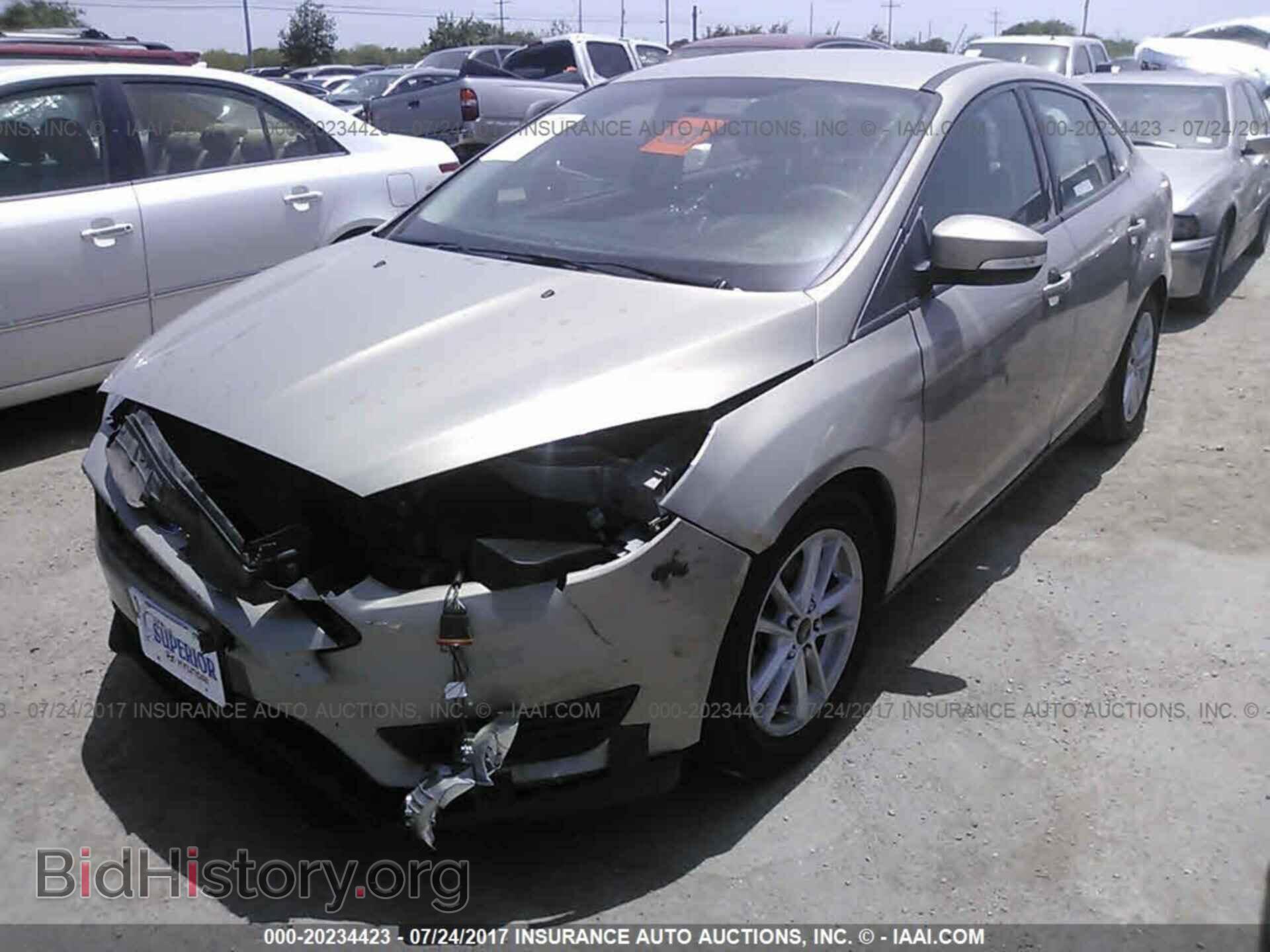 2015 Ford Focus - VIN: 1FADP3F20FL335229 - Photo 2