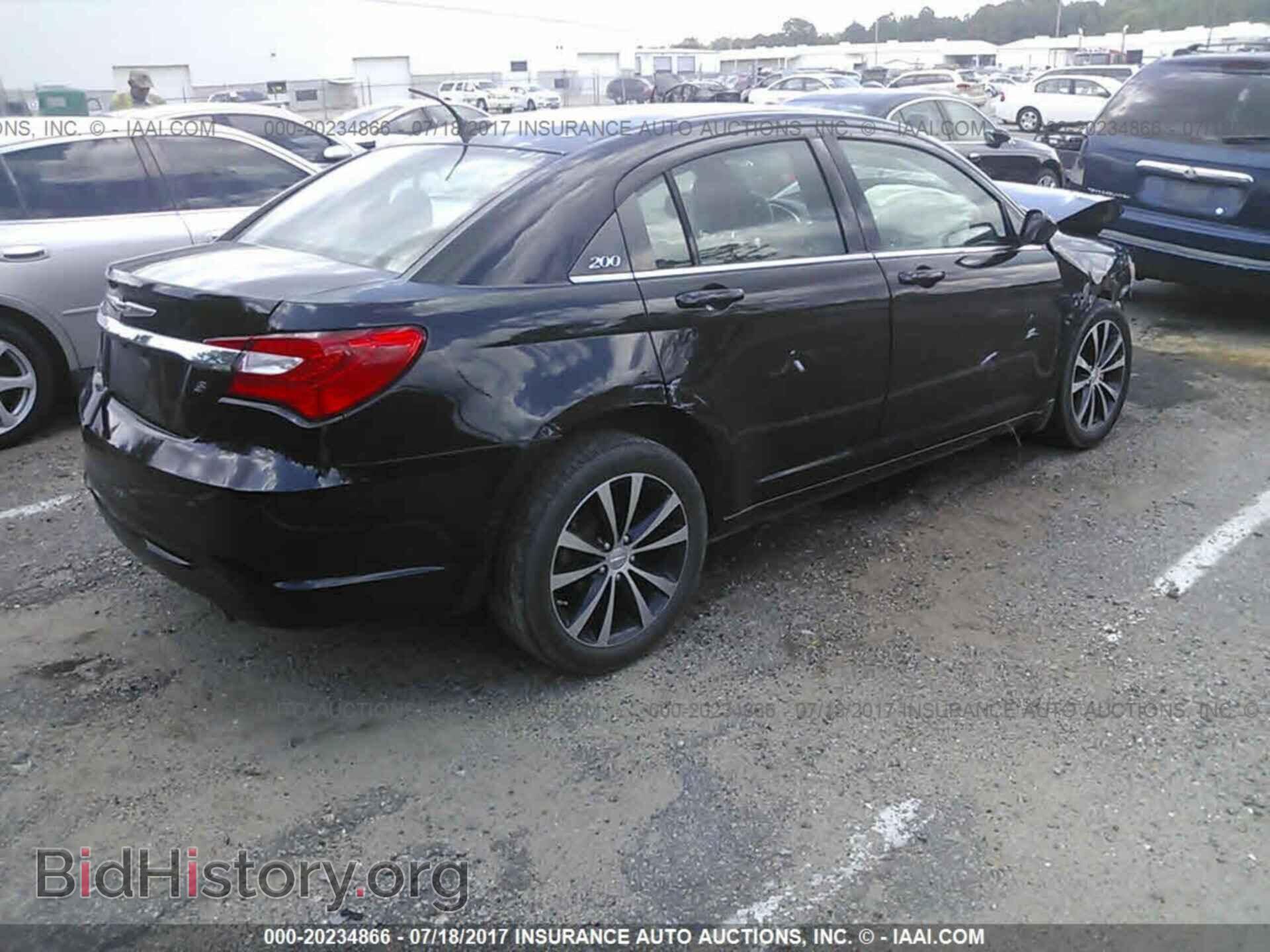 2014 Chrysler 200 - VIN: 1C3CCBBBXEN197644 - Фото 4