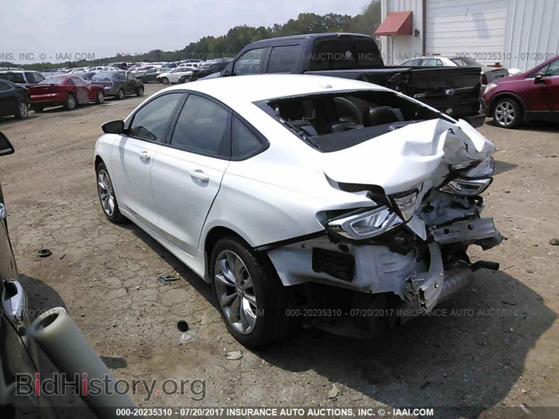 2016 Chrysler 200 - VIN: 1C3CCCBB4GN115741 - Фото 3