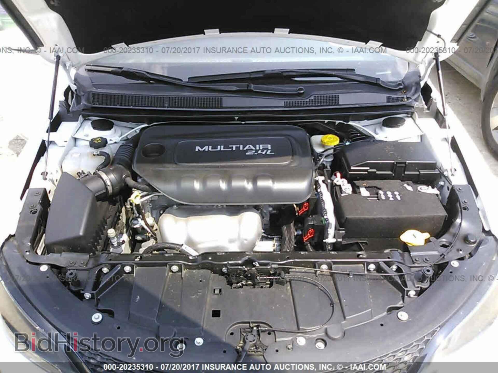 2016 Chrysler 200 - VIN: 1C3CCCBB4GN115741 - Фото 10