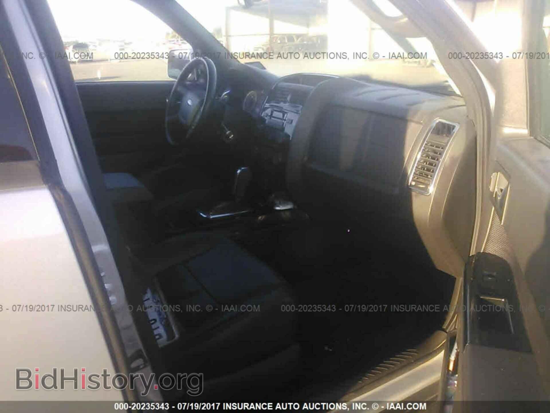 2011 Ford Escape - VIN: 1FMCU0EG1BKC13243 - Photo 5