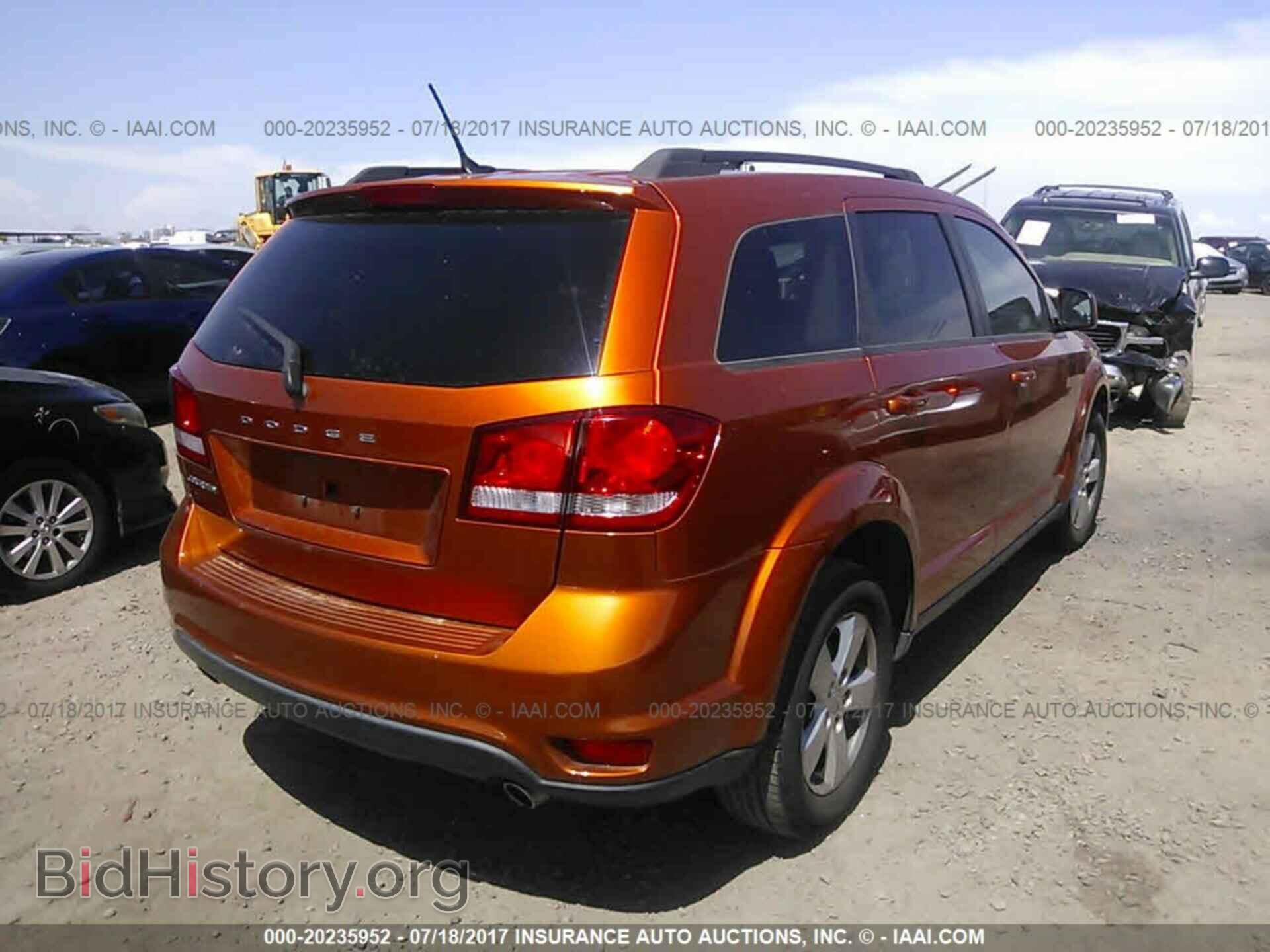 2011 Dodge Journey - VIN: 3D4PG1FG8BT562192 - Photo 4