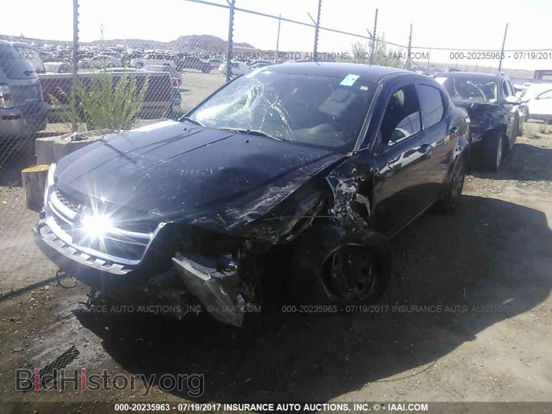 2011 Dodge Avenger - VIN: 1B3BD4FB7BN626083 - Фото 2
