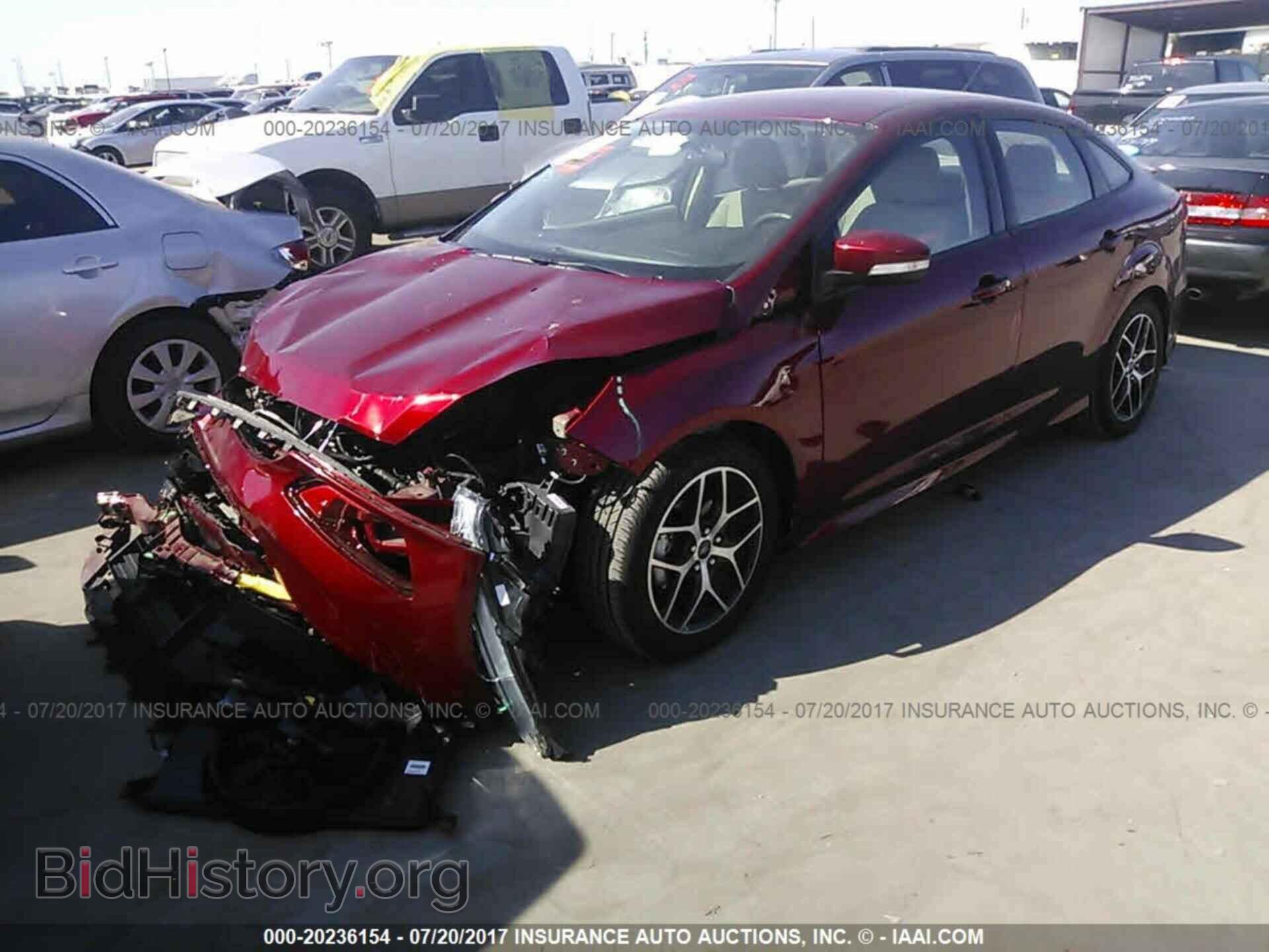 2015 Ford Focus - VIN: 1FADP3F22FL379670 - Photo 2