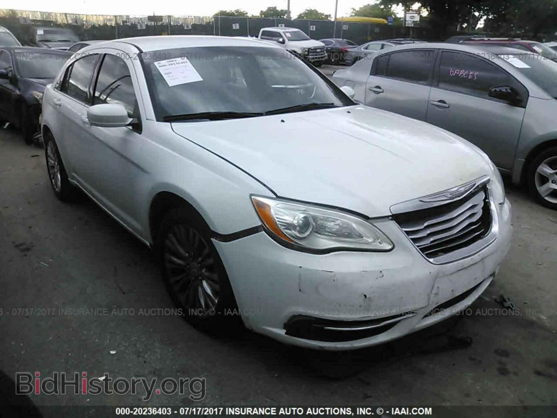 Photo 1C3CCBAB2DN671389 - Chrysler 200 2013