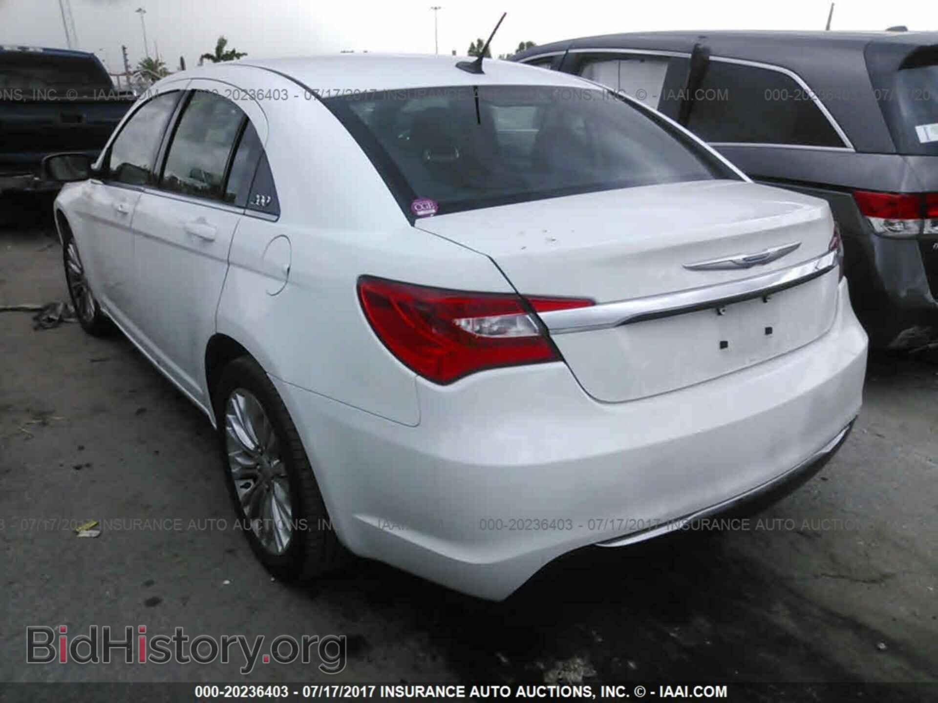 2013 Chrysler 200 - VIN: 1C3CCBAB2DN671389 - Photo 3