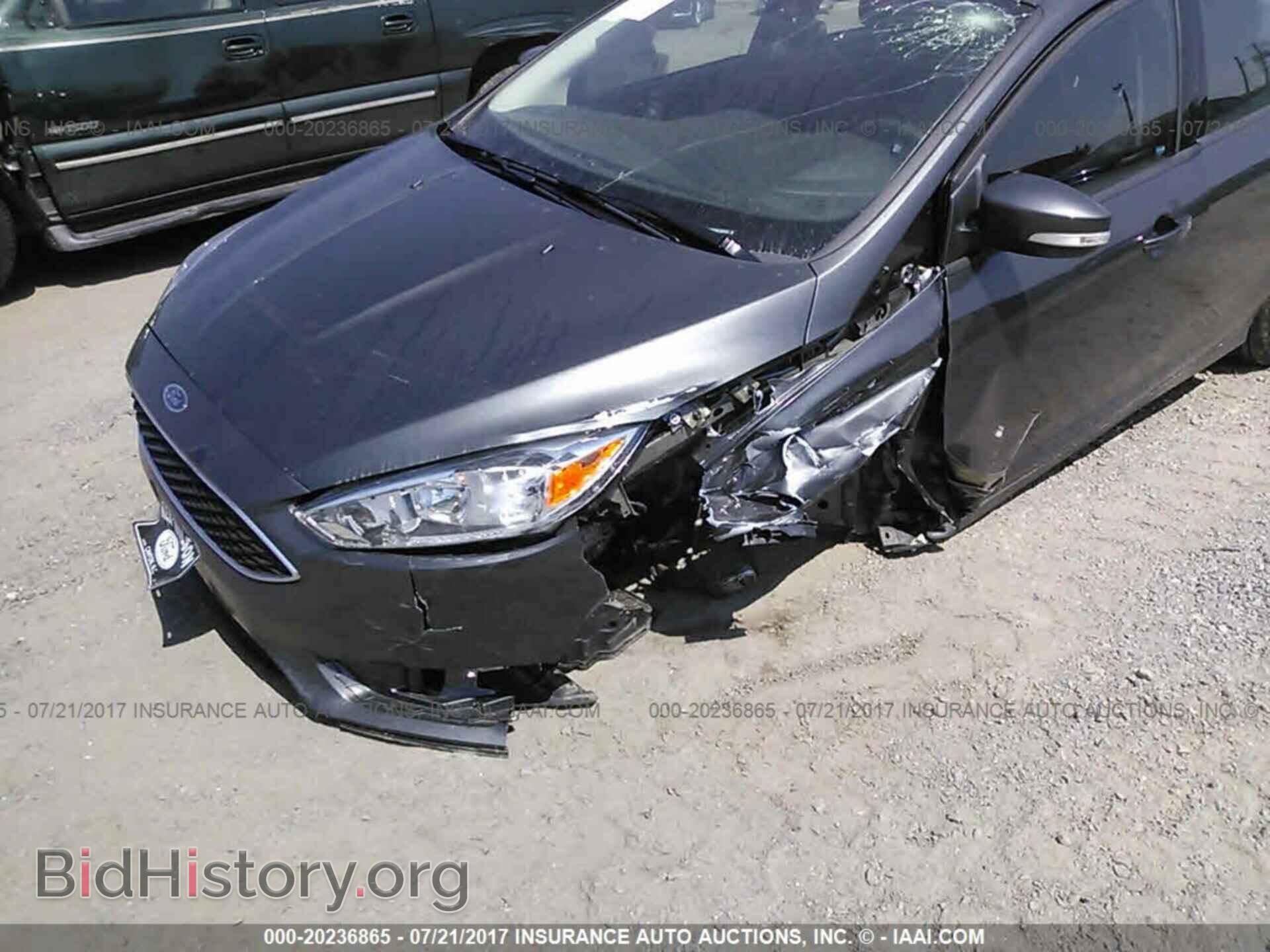 2017 Ford Focus - VIN: 1FADP3F22HL262240 - Photo 6