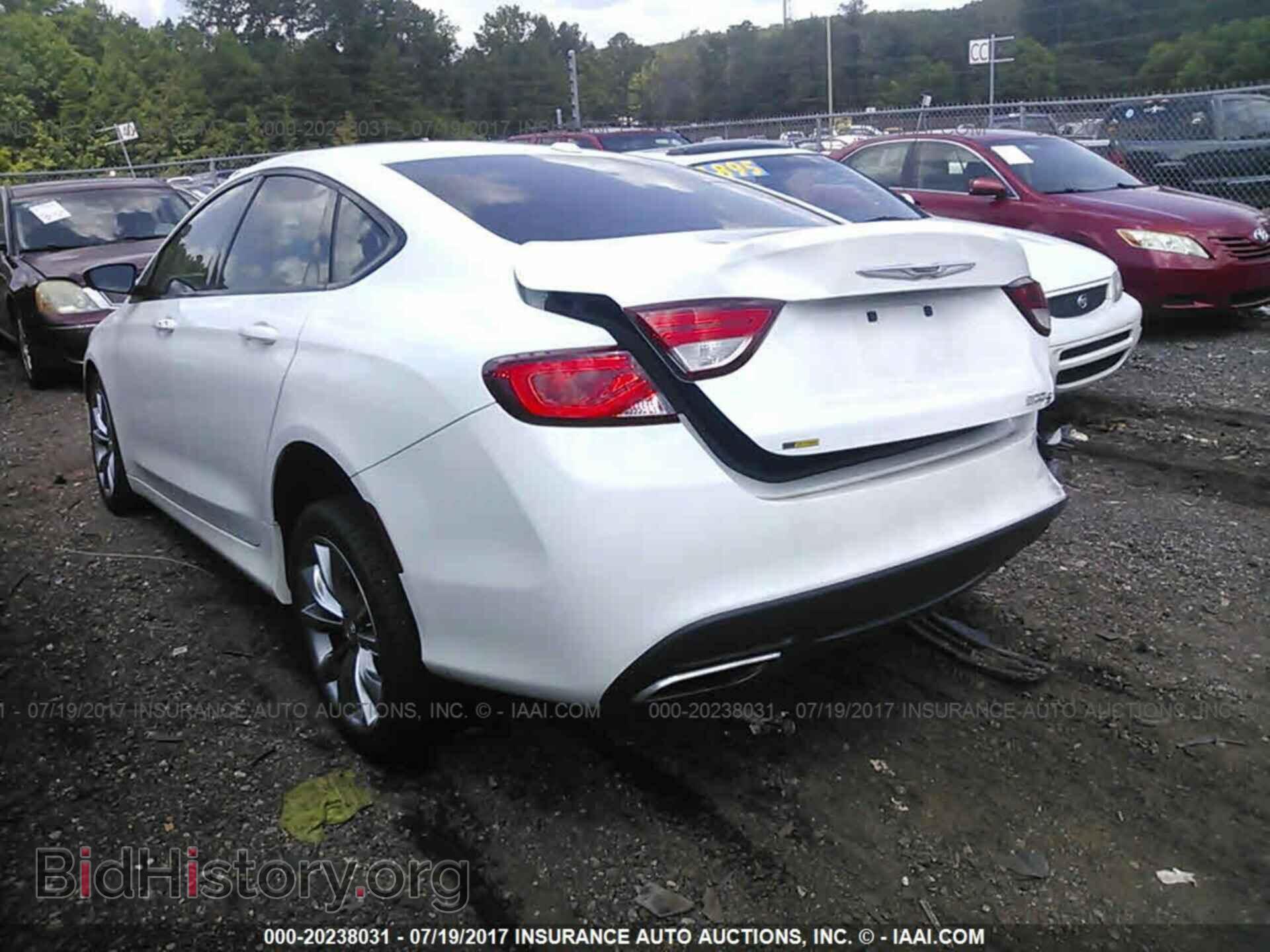 2015 Chrysler 200 - VIN: 1C3CCCBB2FN586821 - Photo 3