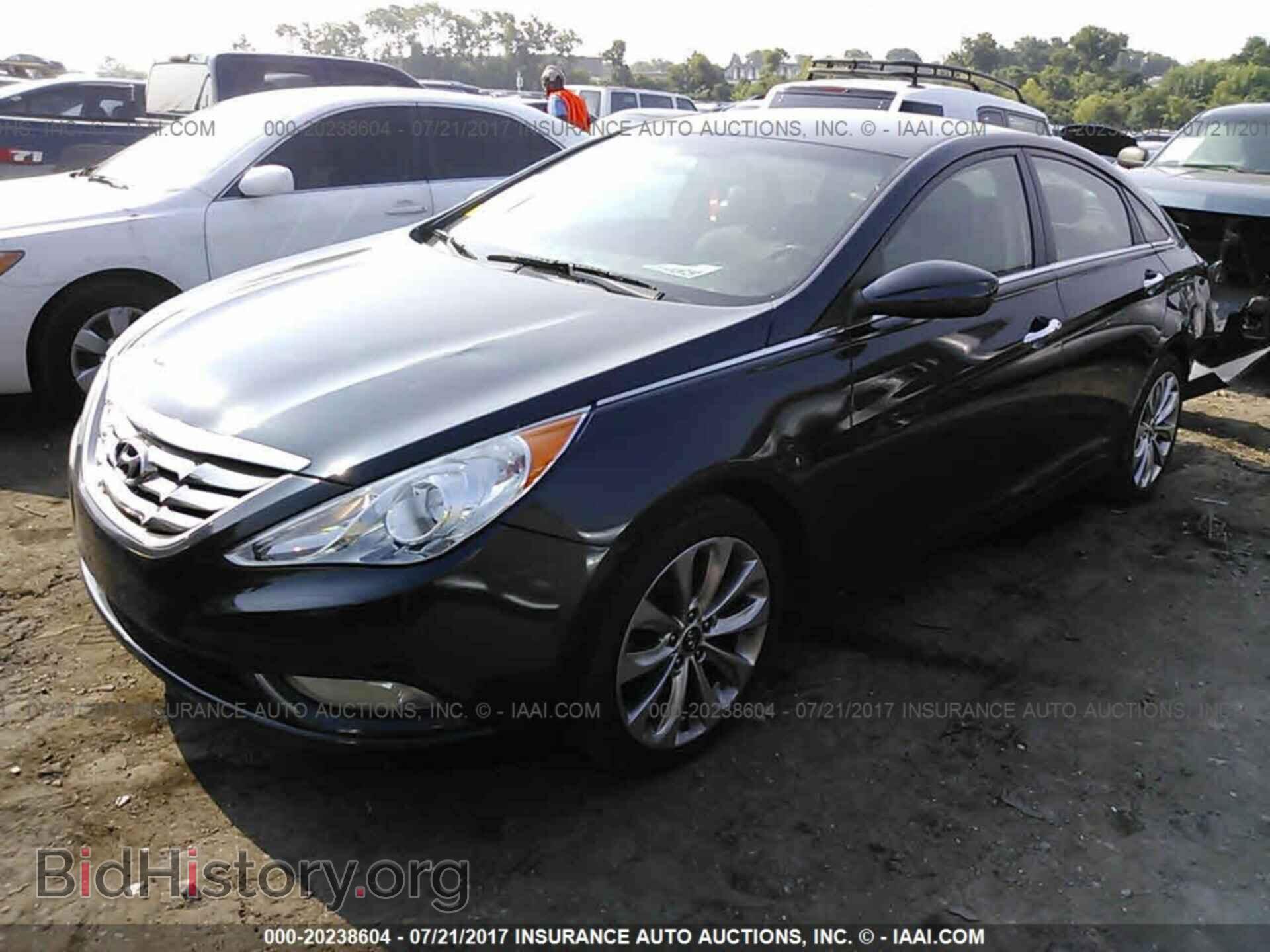 2012 Hyundai Sonata - VIN: 5NPEC4AC2CH436224 - Photo 2