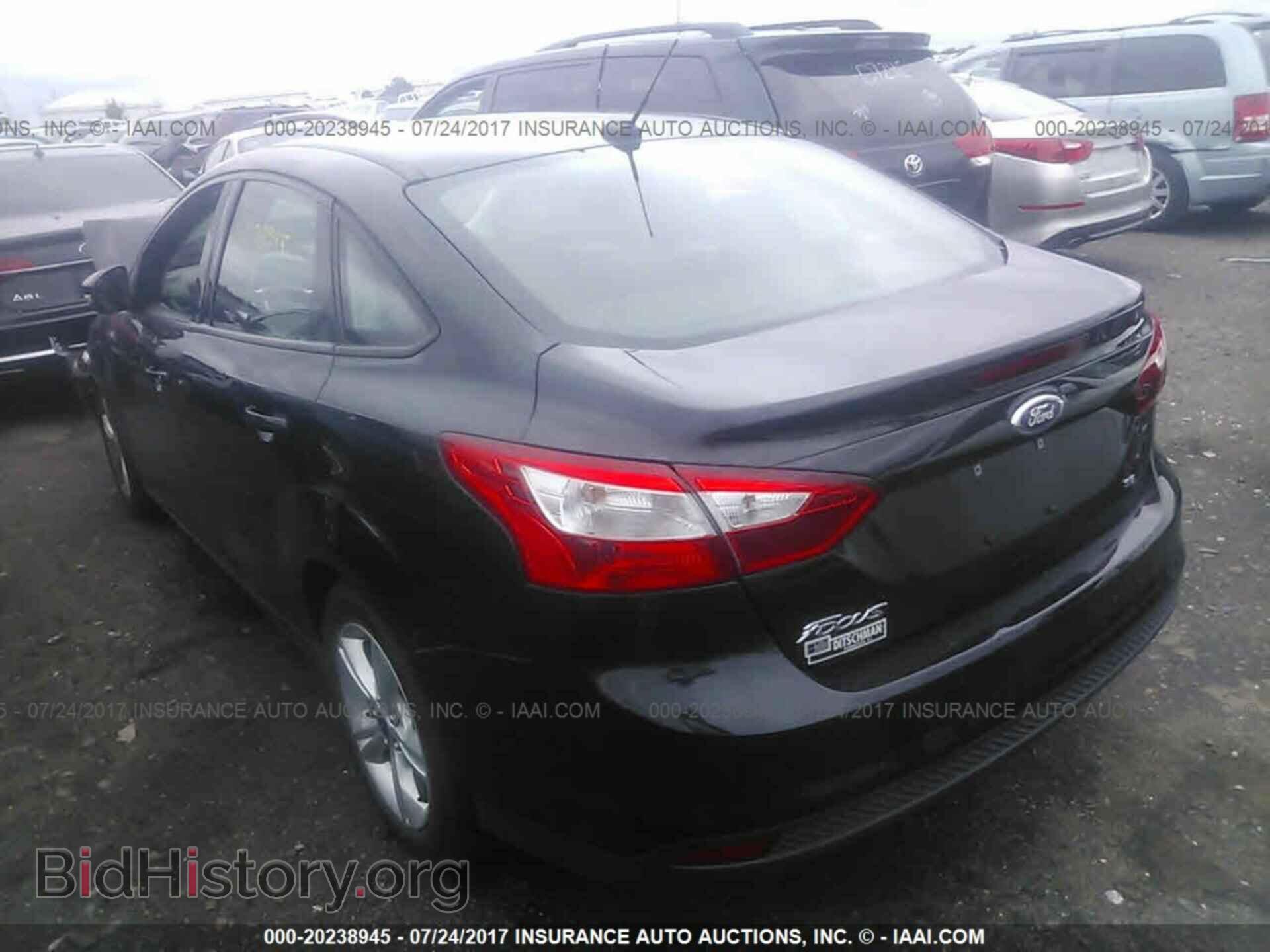 2014 Ford Focus - VIN: 1FADP3F20EL178798 - Photo 3