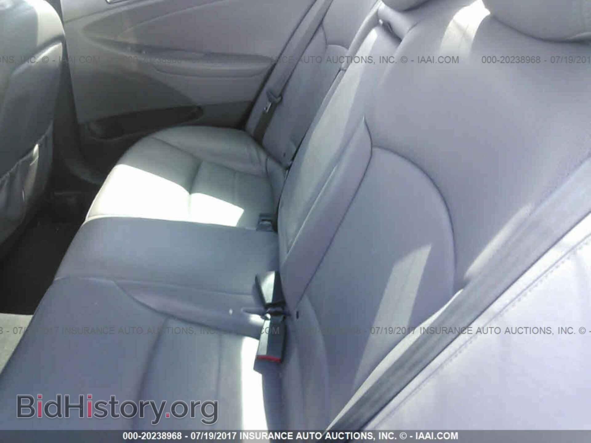 2012 Hyundai Sonata - VIN: KMHEC4A46CA034668 - Photo 8