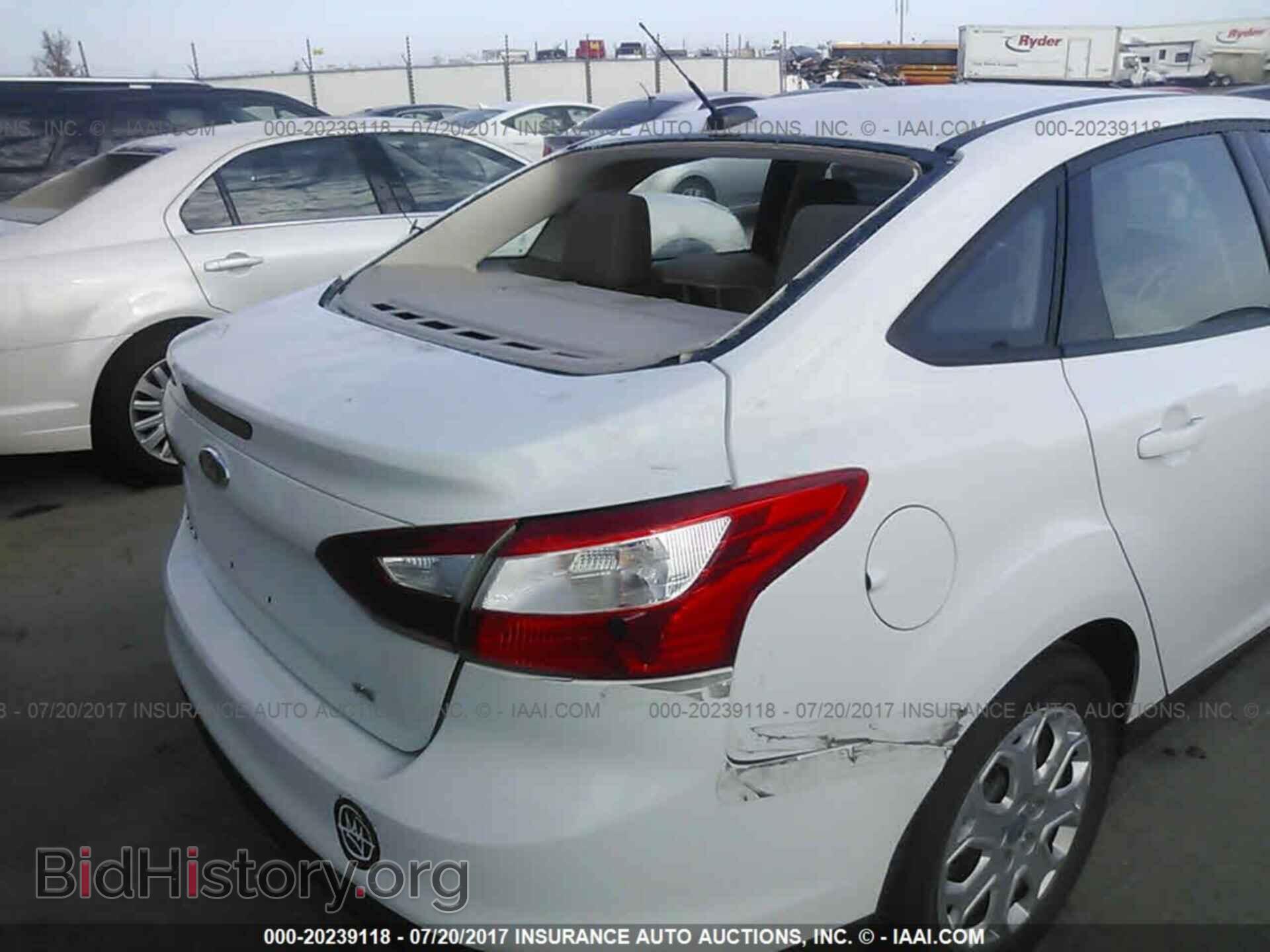 2012 Ford Focus - VIN: 1FAHP3F25CL131541 - Photo 6
