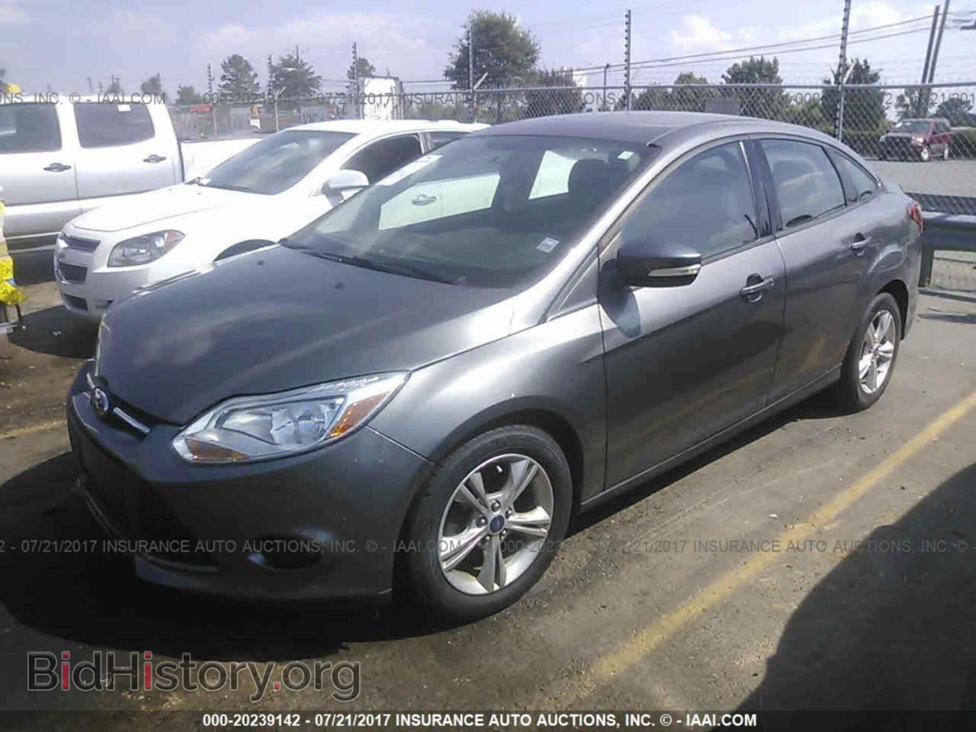 2013 Ford Focus - VIN: 1FADP3F23DL247160 - Photo 2