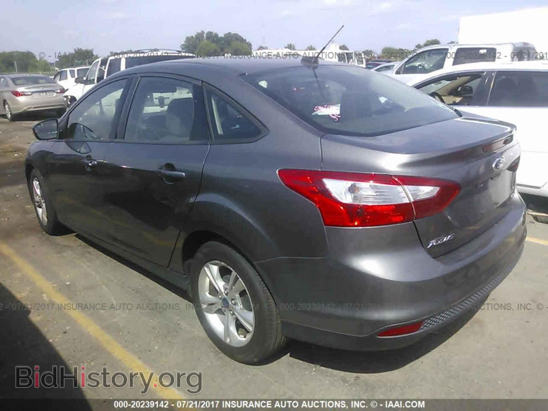 2013 Ford Focus - VIN: 1FADP3F23DL247160 - Photo 3