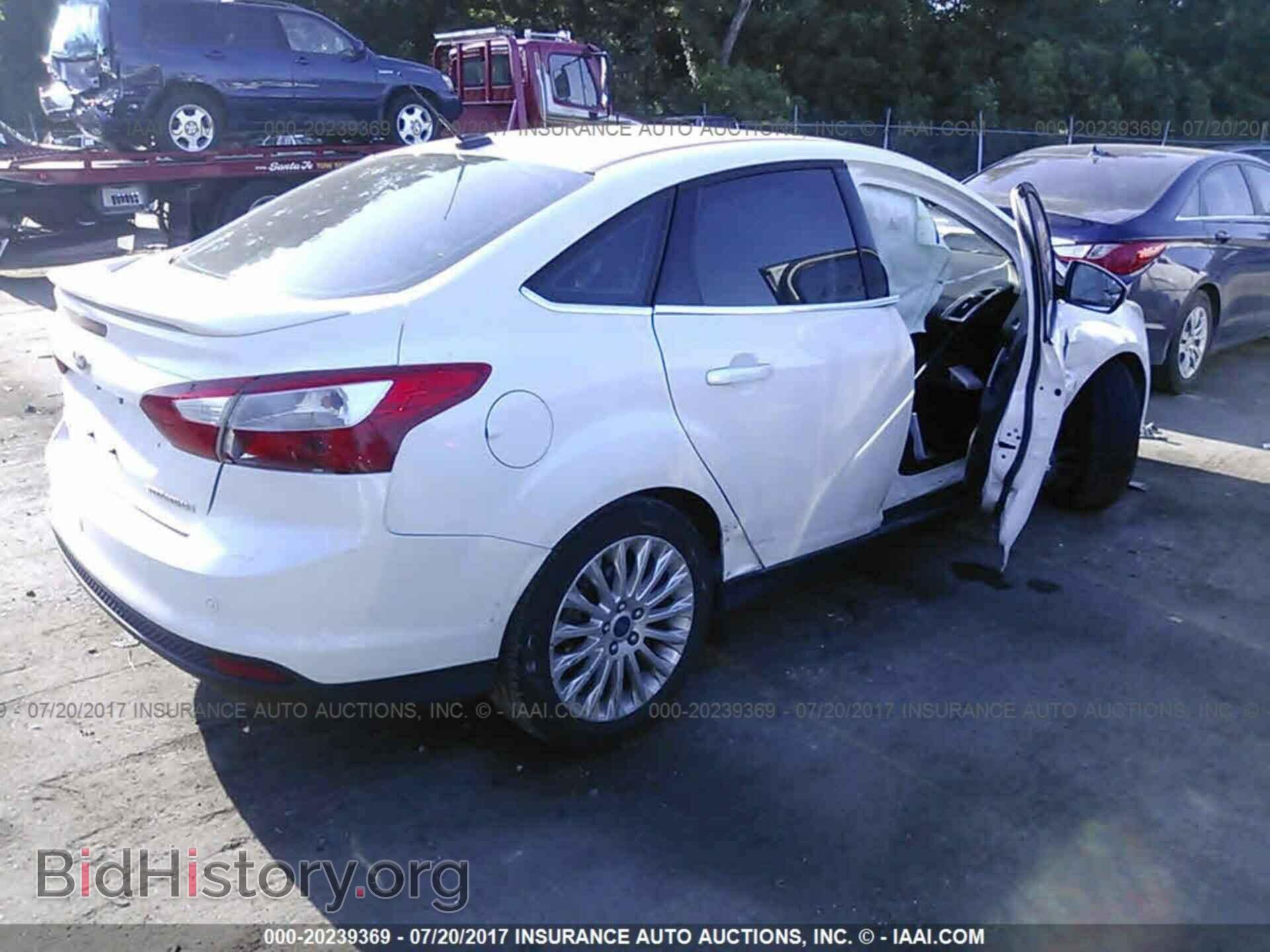 2012 Ford Focus - VIN: 1FAHP3J29CL290148 - Photo 4