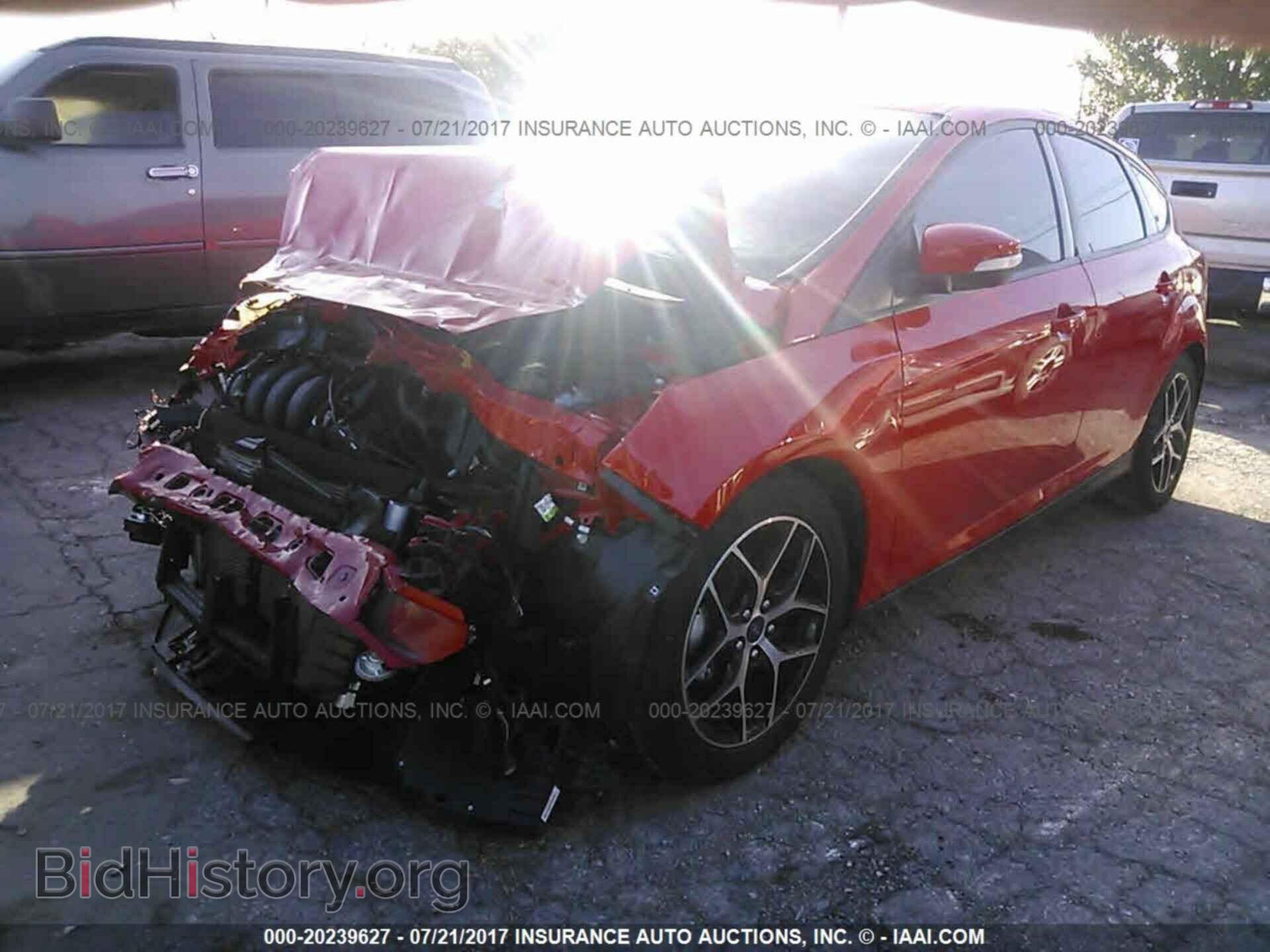 2017 Ford Focus - VIN: 1FADP3M26HL229678 - Photo 2